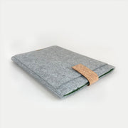 Hülle für Acer TravelMate | mit Magnetverschluss und extra Fach  | hellgrau - Stripes | Modell "HAKA"