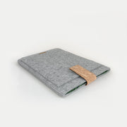 Tablet Hülle nach Maß | mit Magnetverschluss und extra Fach | hellgrau - Stripes | Modell "HAKA"