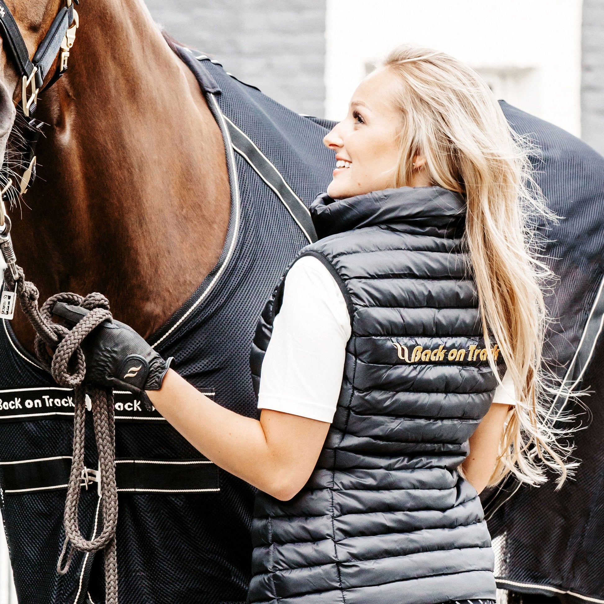 "Luna" W's Weste - mit Logo