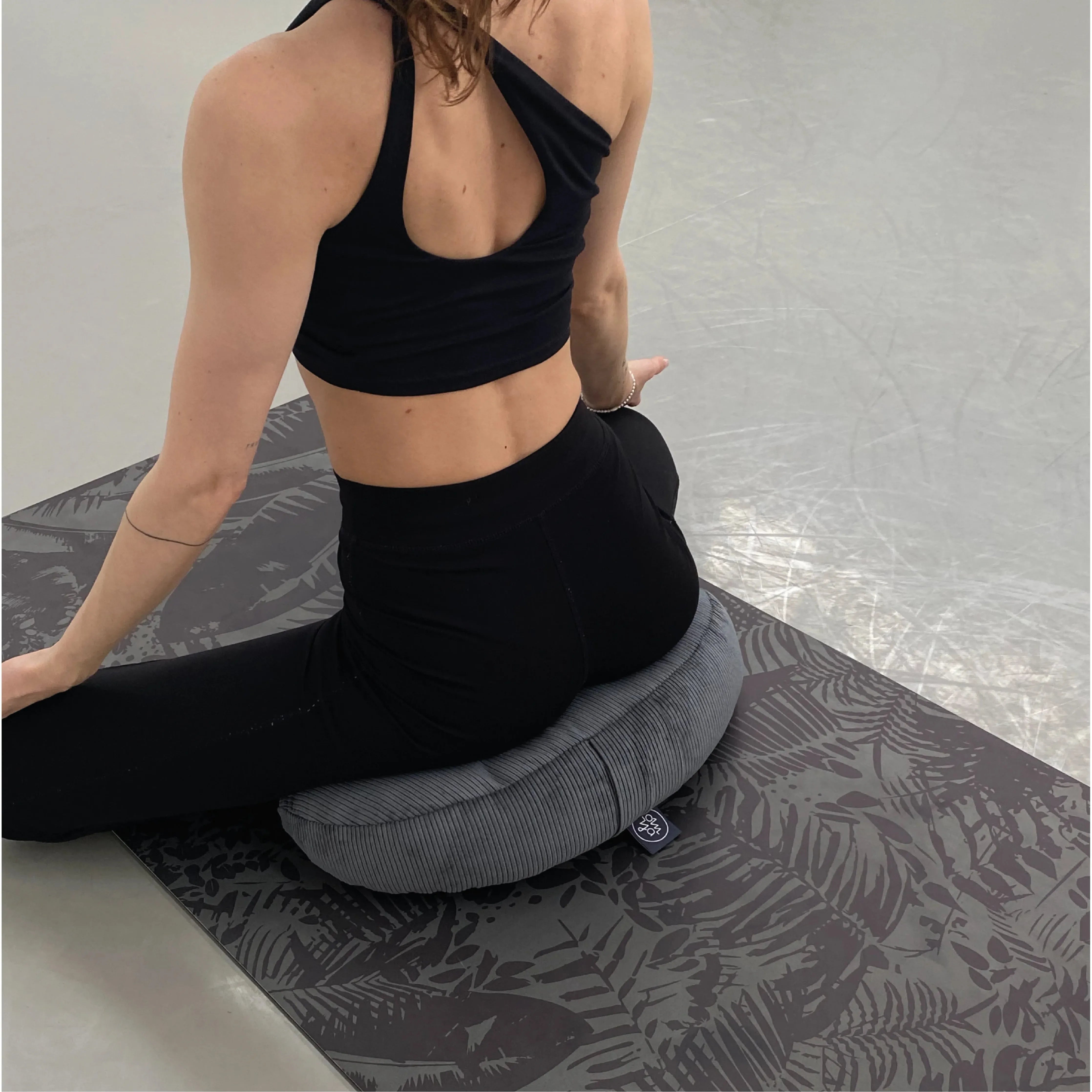 Om Ya Design Advanced Grip Yogamatte Dark Botanic Rutschfest PU Oberfläche Langlebig Strapazierfähig Stabilität Sicherheit