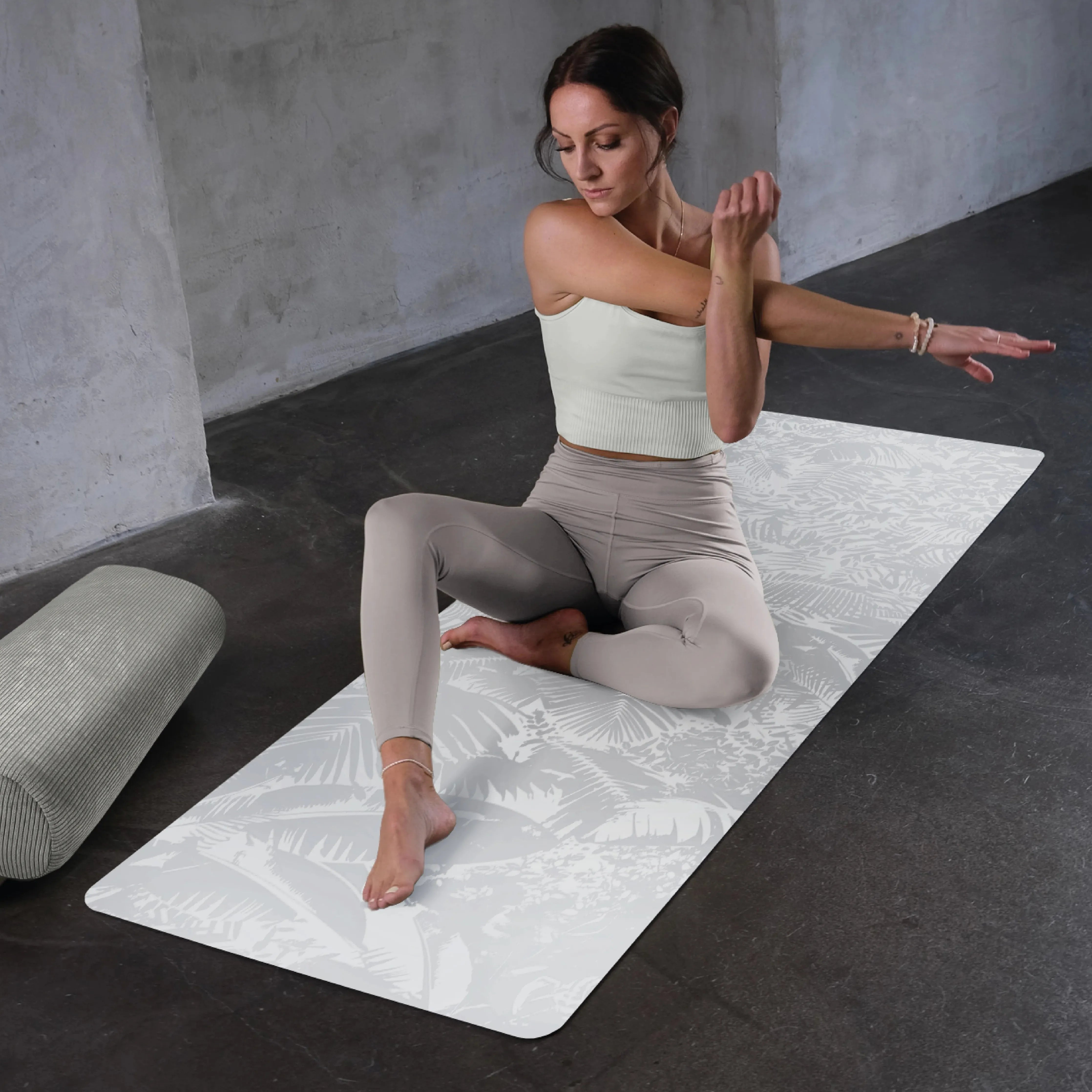 OM YA Design Advanced Grip Yogamatte Light Botanic Für Sichere Stabilität Dank Rutschfeste PU Oberfläche