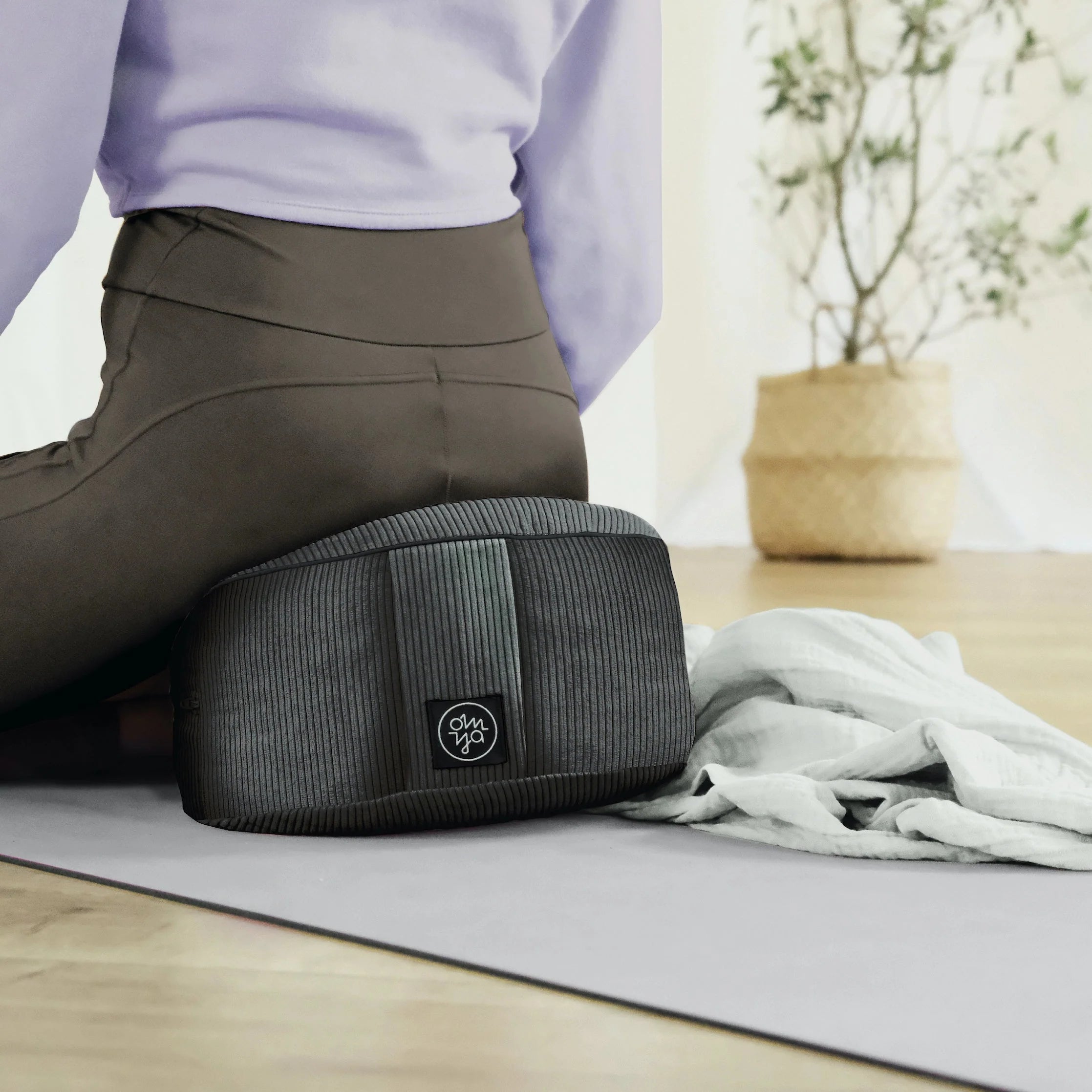 OM YA Design Yogakissen Meditationskissen Granit Cord Beckenhebung Und Aufrichtung Der Wirbelsäule Meditation