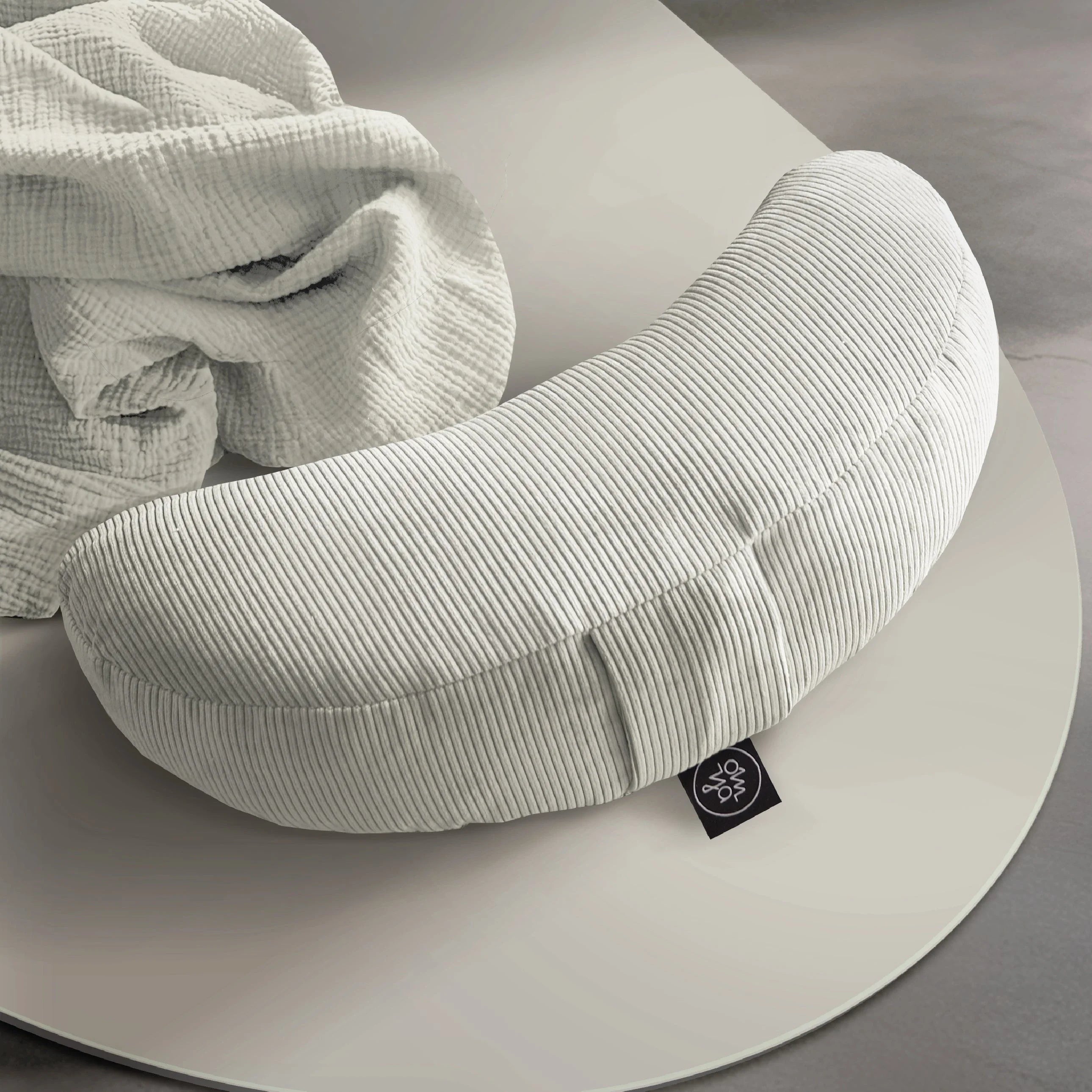 Design Yoga Halbmondkissen Keilform Pearl Cord Für Bequeme Aufrechte Sitzhaltung Und Hüftöffnung In Yoga Posen