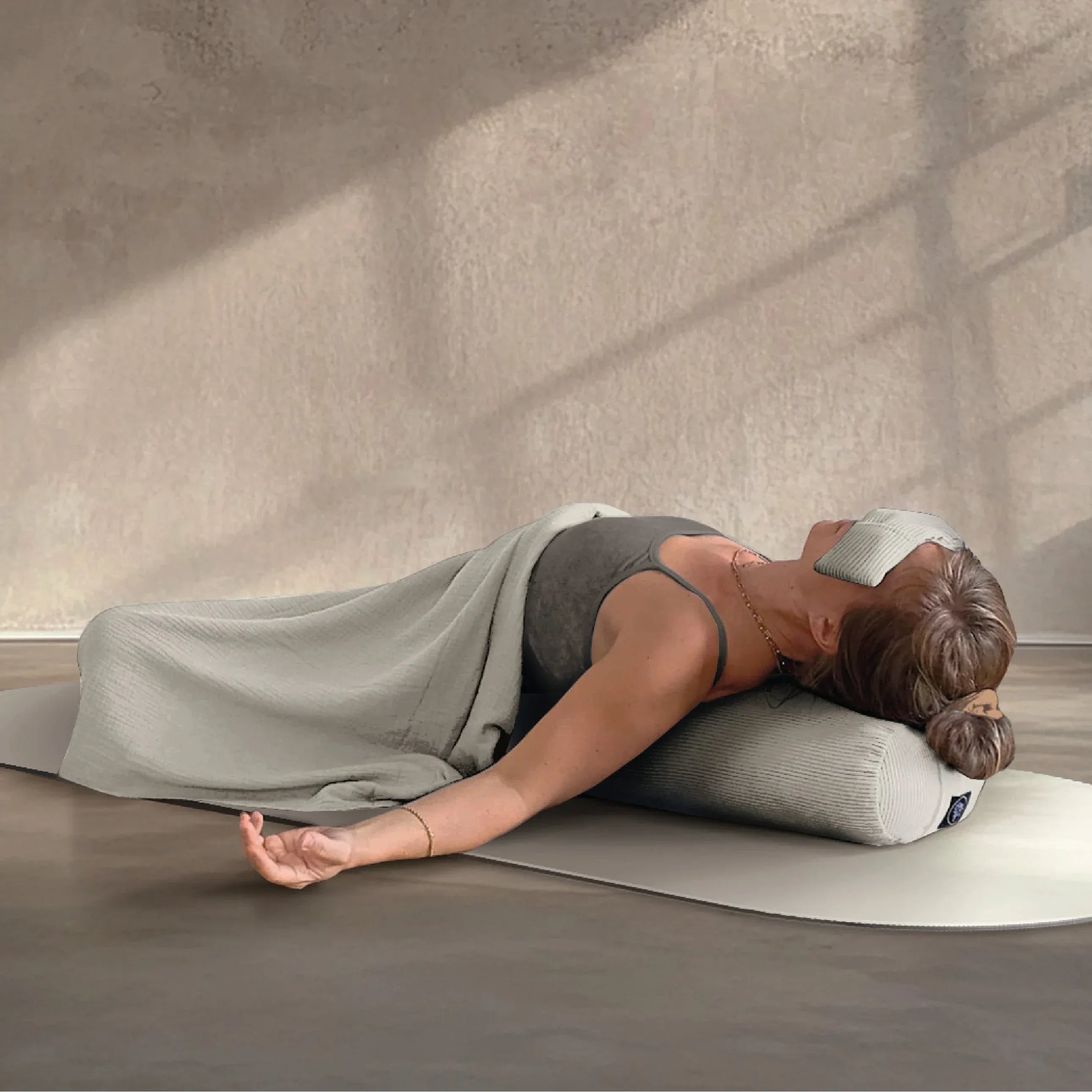 Shavasana Decke Pearl Musselin Von OM YA Design Für Entspannungsphase Und Beruhigende Yoga Atmosphäre