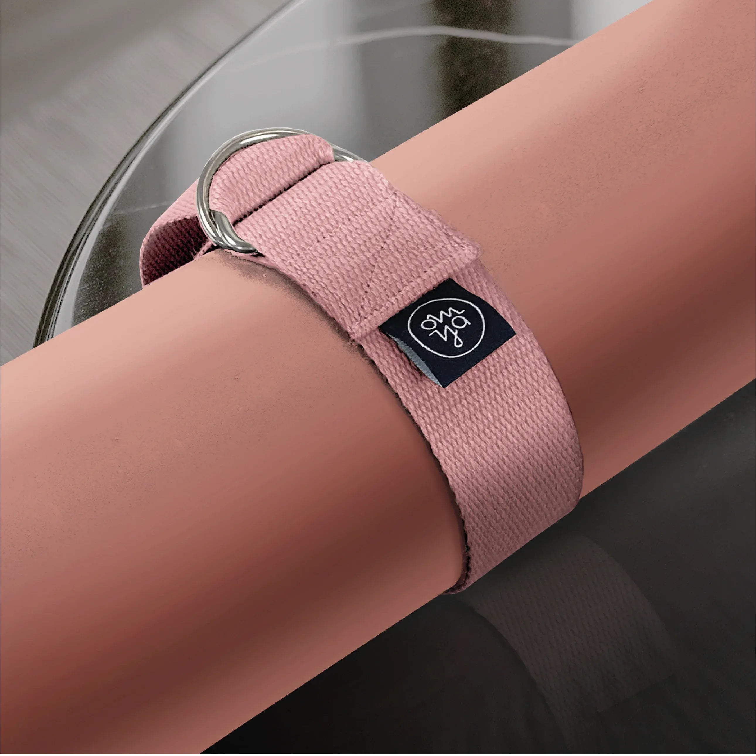 OM YA Design Yogamatten Gurt Blush Zur Fixierung Der Gerollten Matte Beim Transport