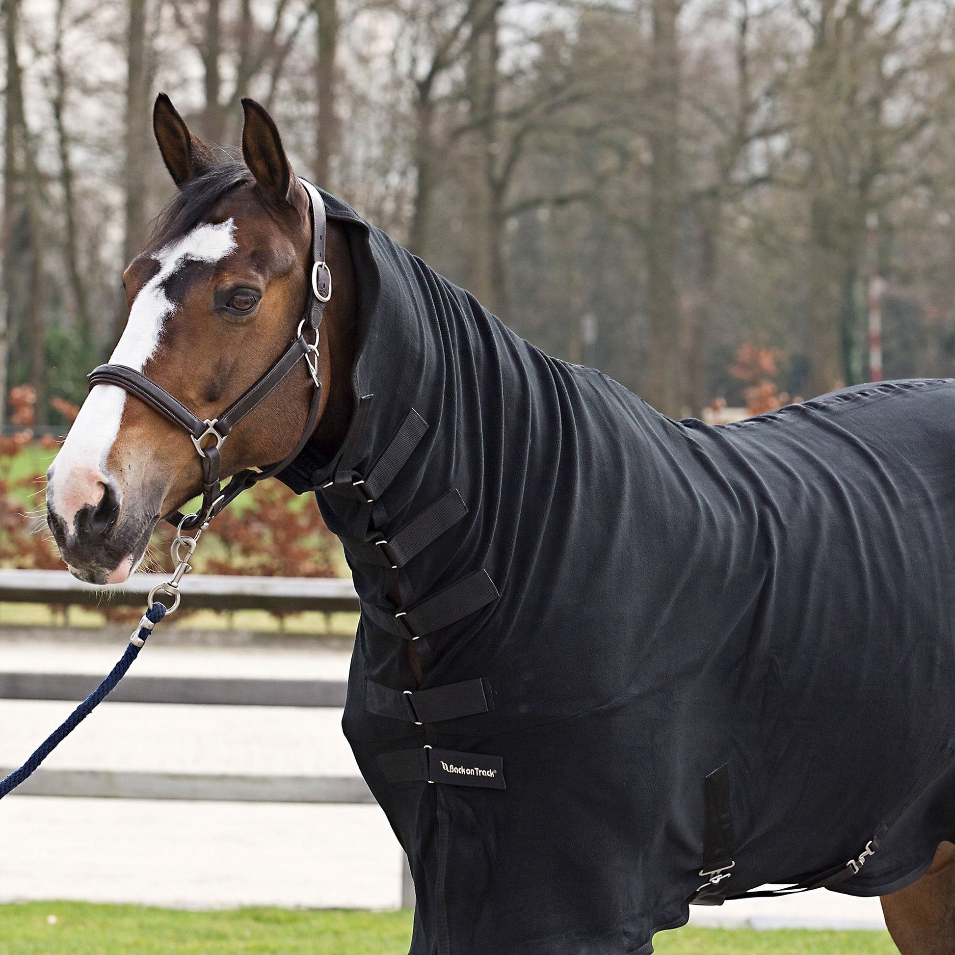 Fleecedecke Supreme mit integriertem Halsteil