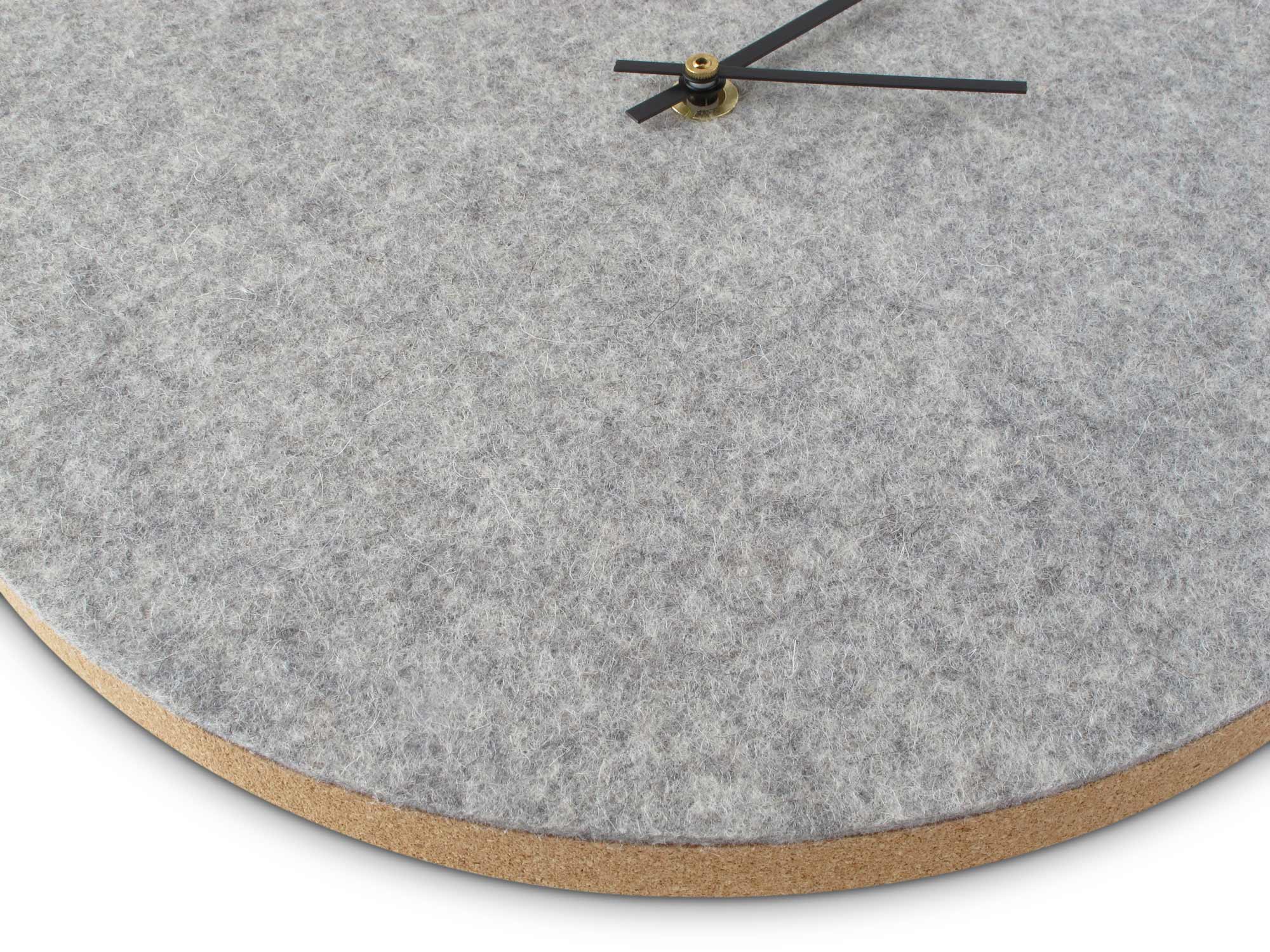 Wanduhr aus Filz und Kork 30 cm | hellgrau - schwarz | Design: Aalborg