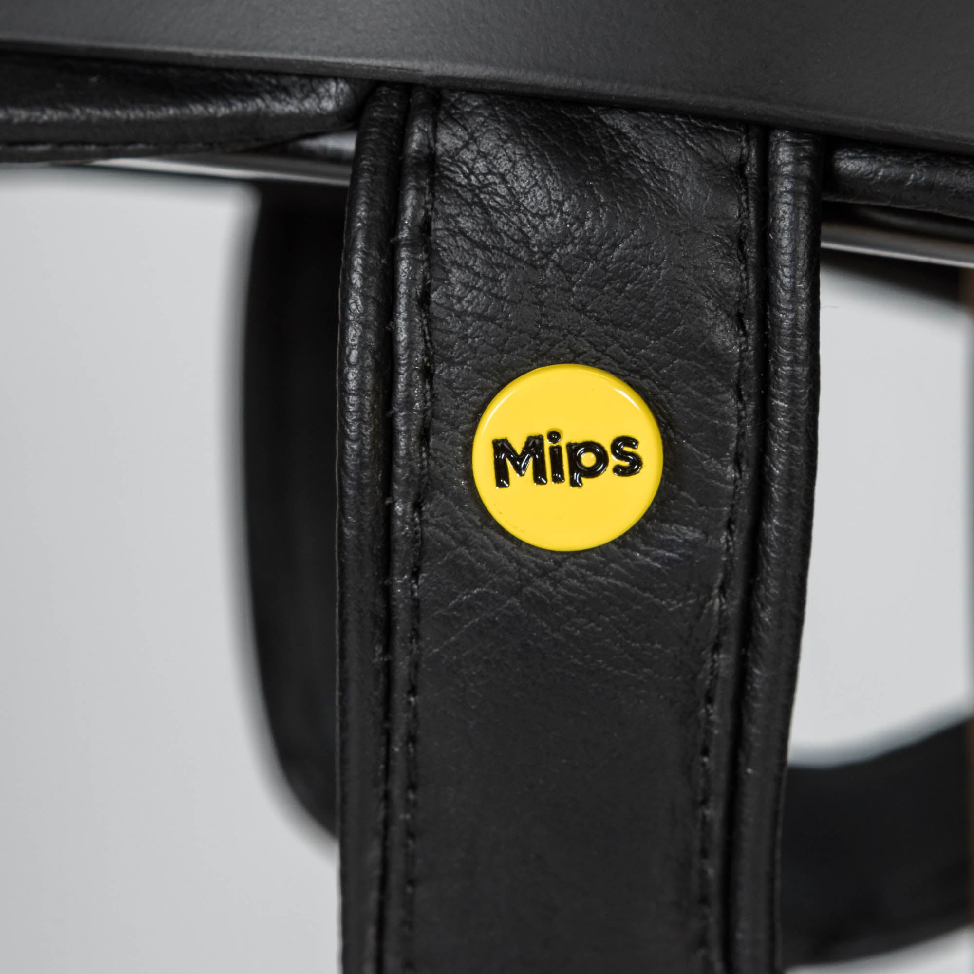 Neoz Smooth Top Reithelm