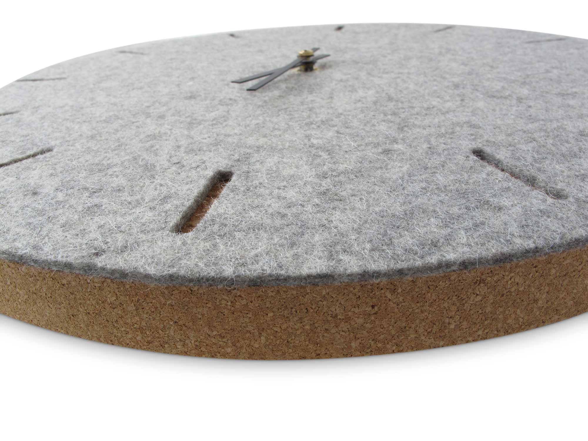 Wanduhr aus Filz und Kork 30 cm | hellgrau - schwarz | Design: Kopenhagen
