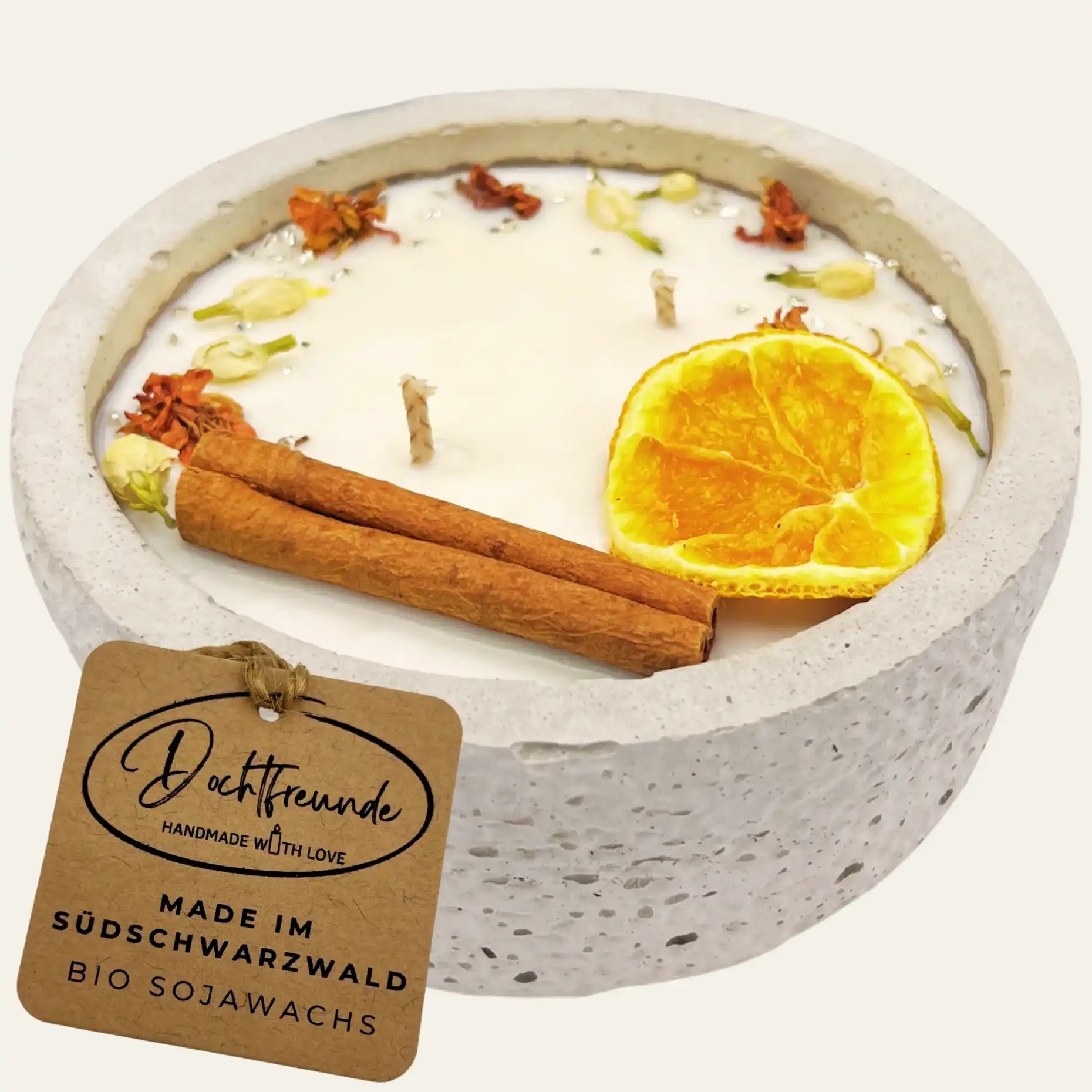 Zwei Docht Betonkerze Betongrau „Grey Orange“ für Herbst und Winter - Stilvolle Aroma Sojawachskerze für Ihr Zuhause. Mit Blütenverzierung und HOCHWERTIGEM Baumwolldocht aus dem Südschwarzwald by DochtFreunde