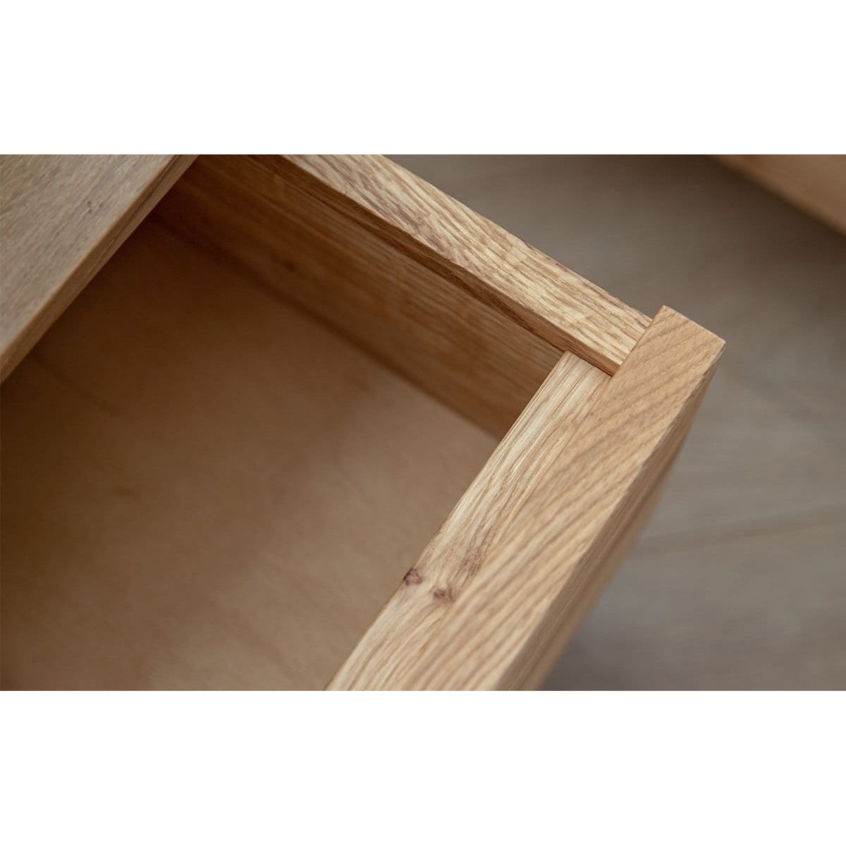 Arona Massivholz Eiche Nachttisch | Eiche geölt