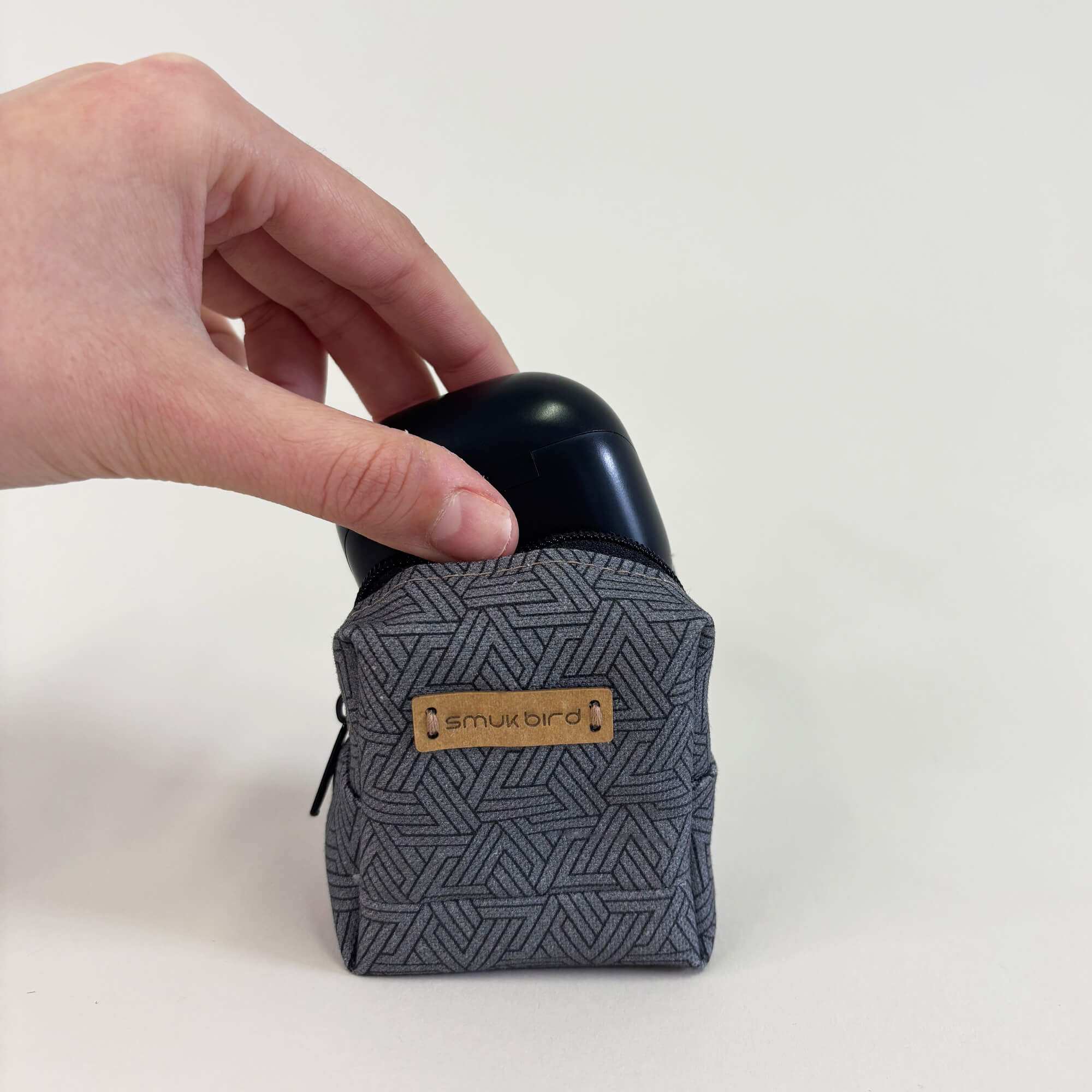 Mini-Tasche für Kopfhörer & Co. | aus Bio-Baumwolle | Design Tracks | Modell PocketCube