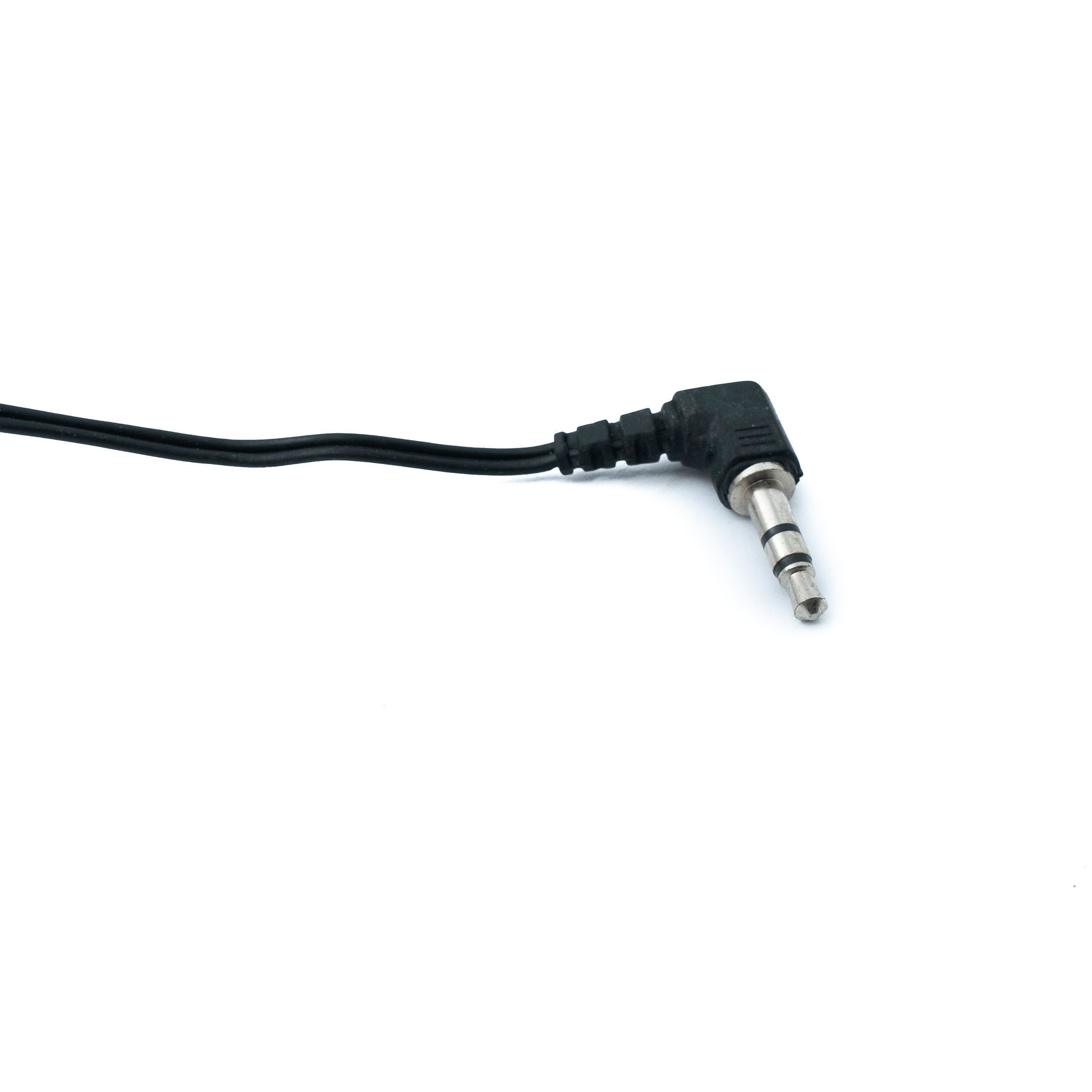 SYSTEM-S Audio Kabel 100 cm AUX 3,5 mm Stecker zu Auto Radio Kassette Winkel in Schwarz