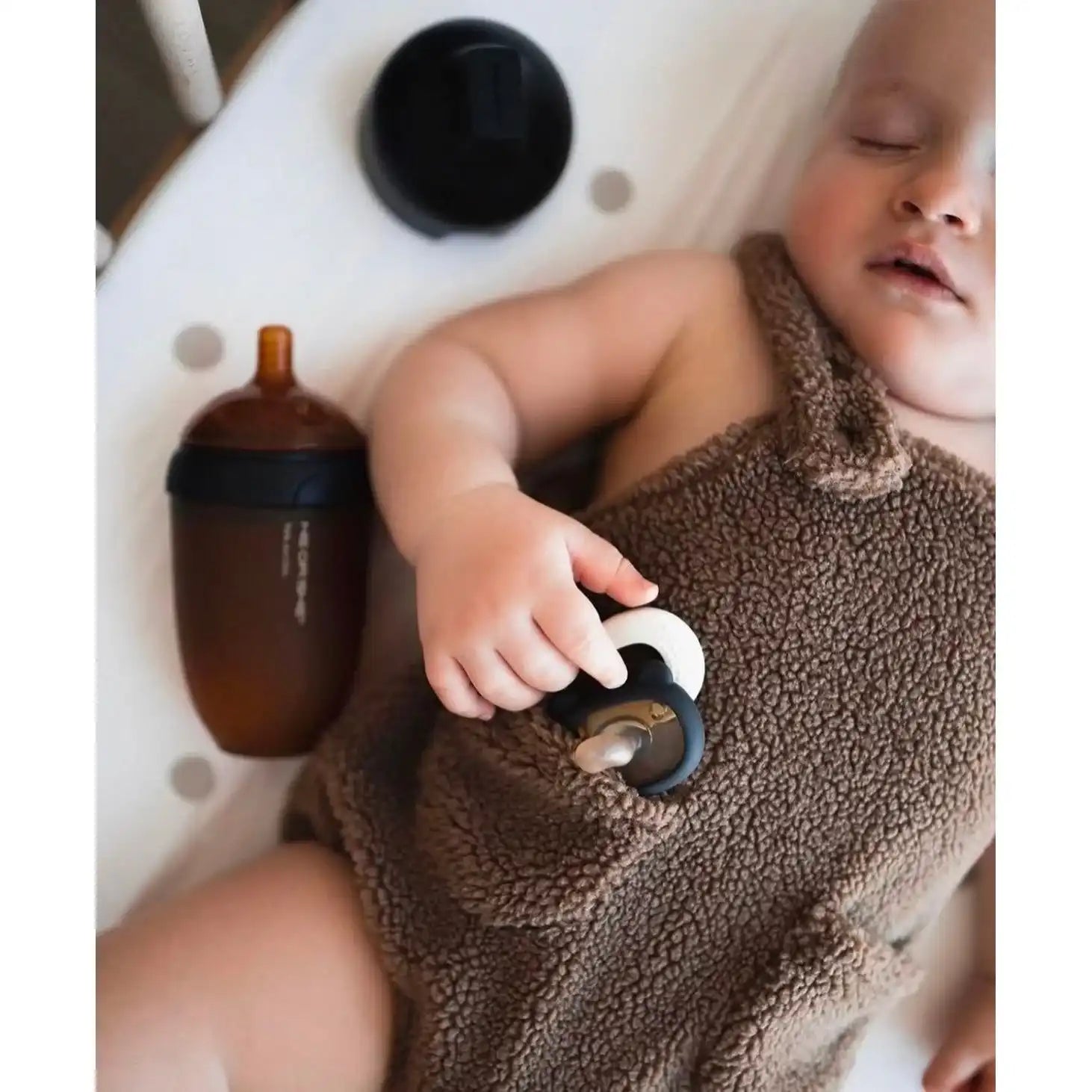 Ultra Wide Neck Baby Bottle 240ml (Schwarz)