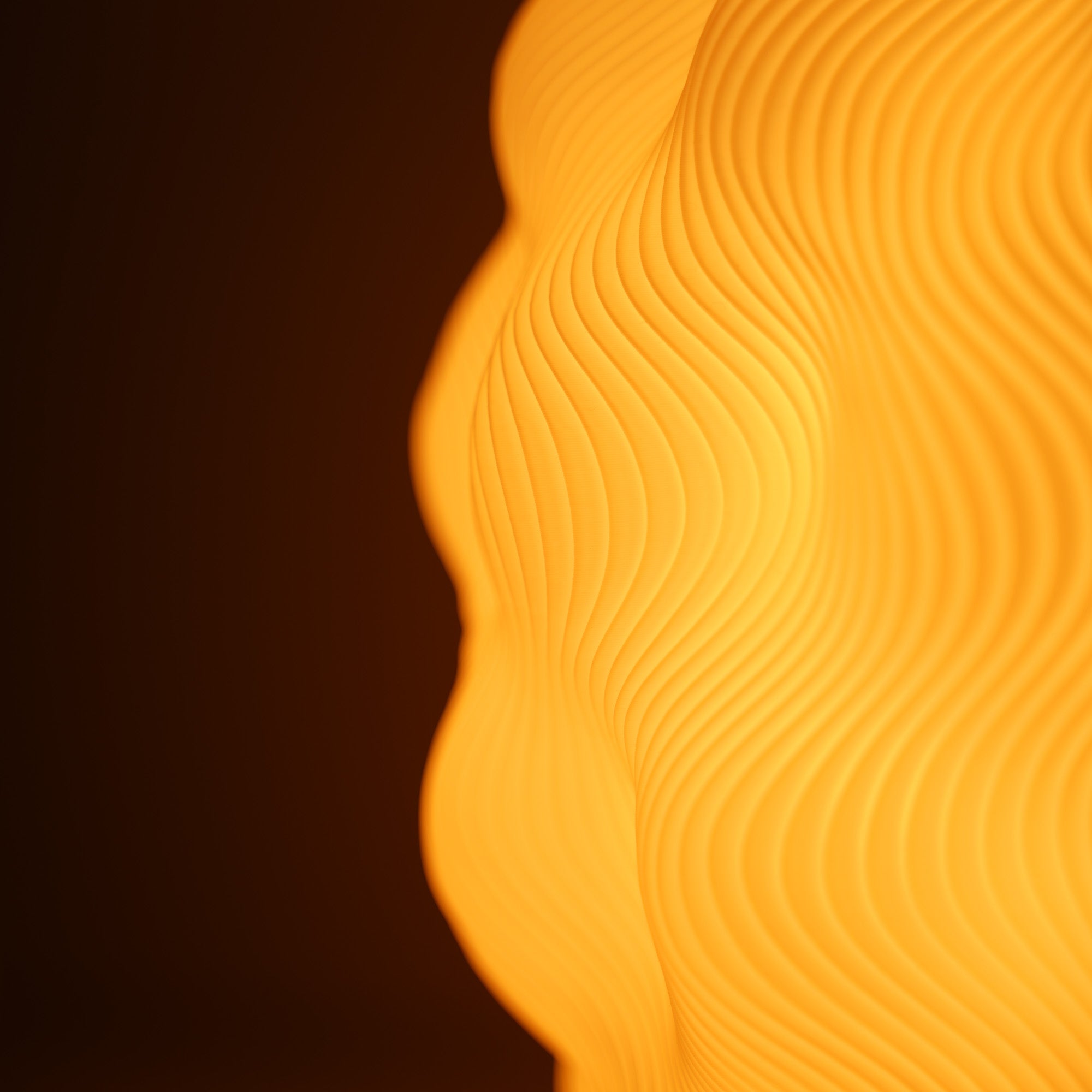 Numo Lampe Mit Welligem Licht Für Eine Gemütliche Atmosphäre Und Moderne Optik In Jeden Raum