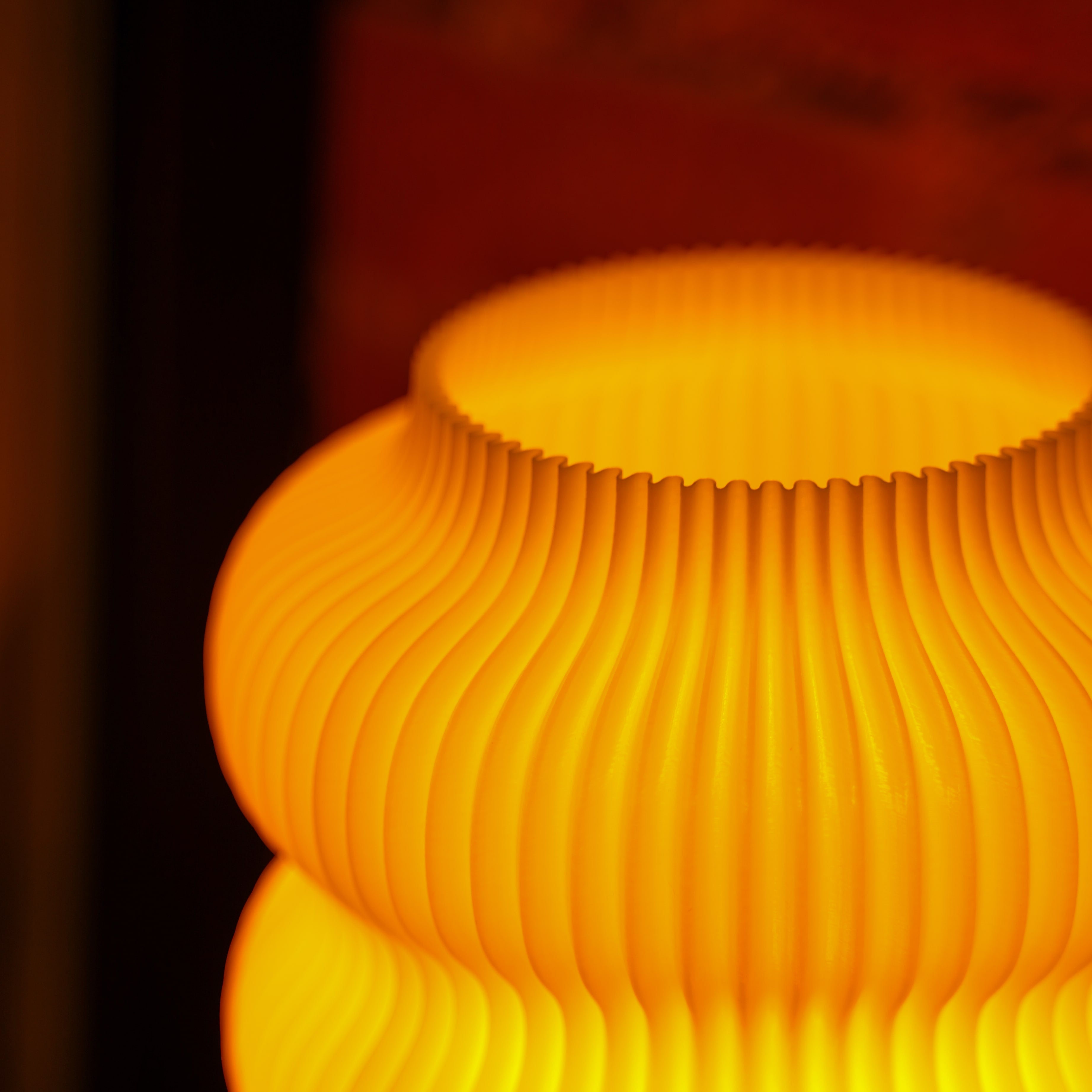 Luma Lampe Mit Rundem Lampschirm Schafft Beruhigende Lichtstimmung Und Harmonie In Deinem Raum Für Mehr Gelassenheit