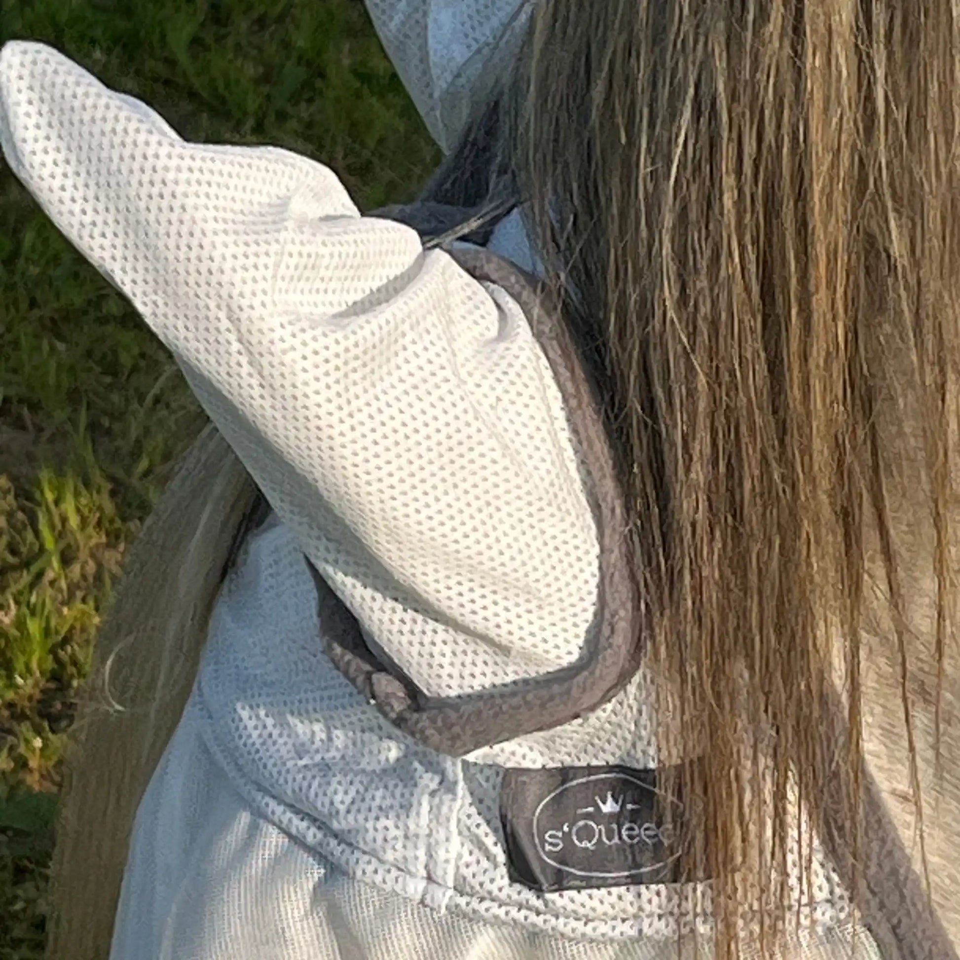 Fliegenmaske Mit Ohren Fliegenschutz Für Pferde Effektiver Schutz Gegen Fliegen Und Insekten Auf Weide Offenstall by s`Queed