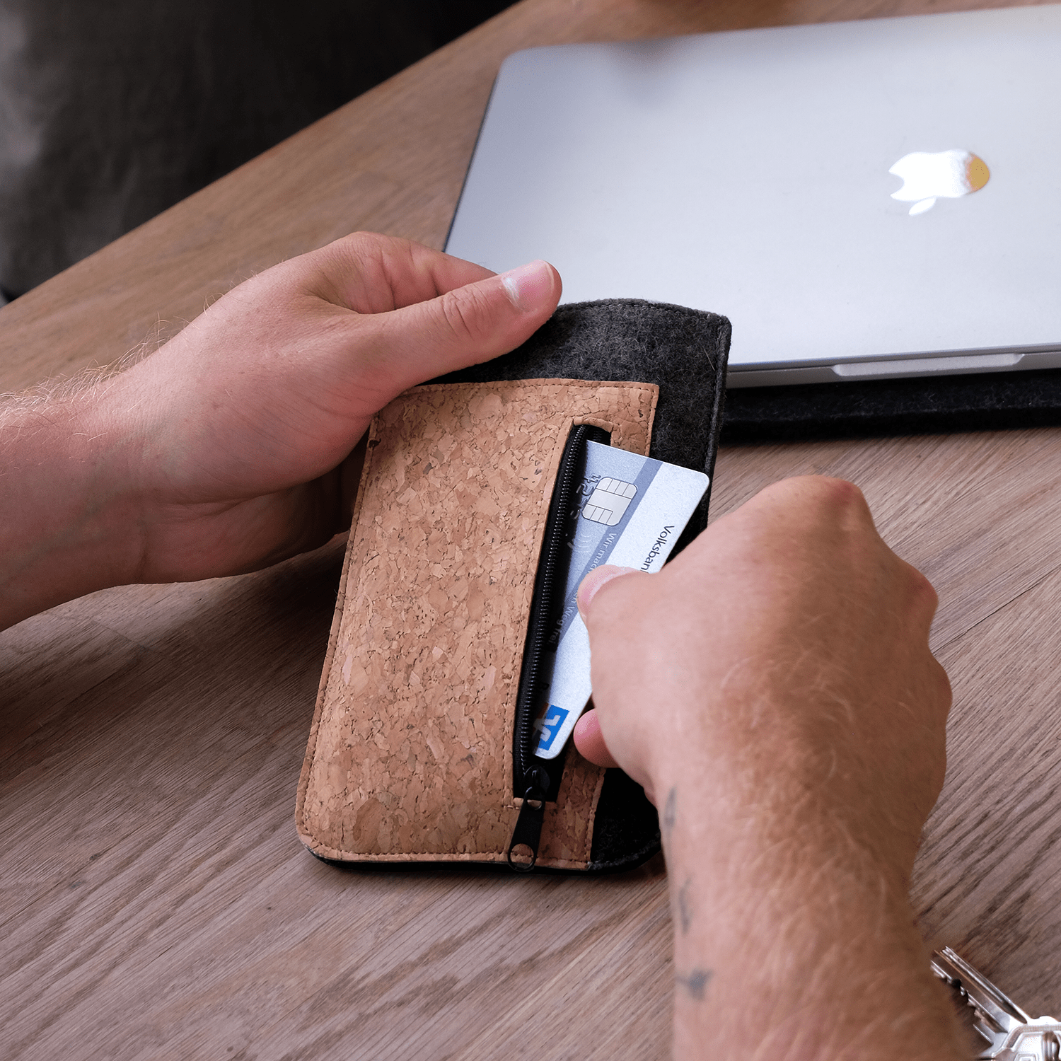 Handytasche mit Kartenfach für Xiaomi 13 Pro | anthrazit - shapes | Modell "ZIP"