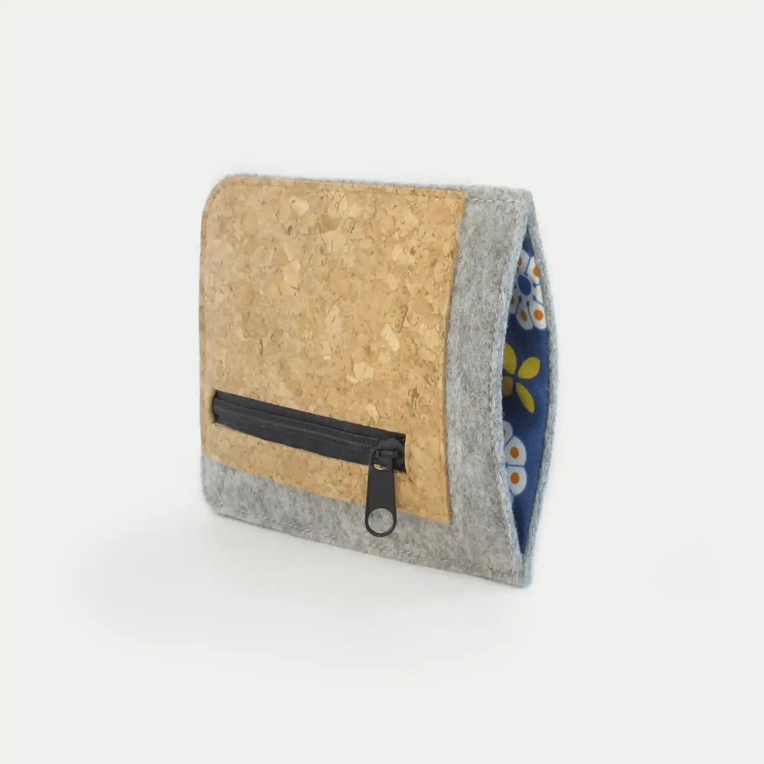 Handytasche mit Kartenfach für iPhone 11 | hellgrau - bloom | Modell "ZIP"