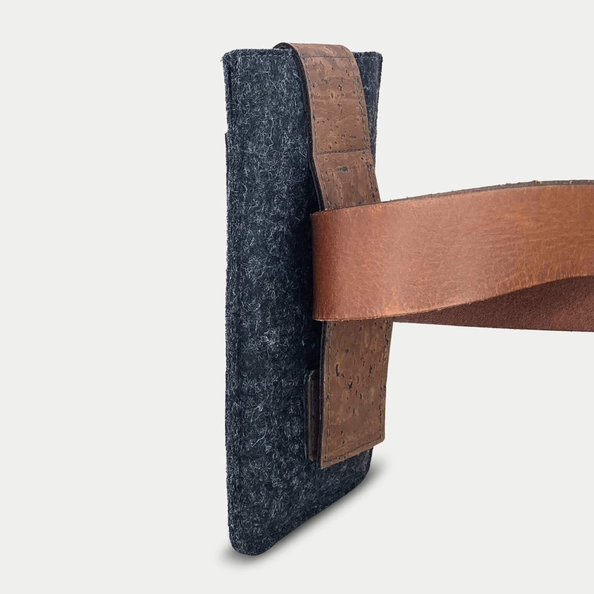 Handy Gürteltasche für Xiaomi POCO F7 Pro | mit Magnetverschluss und Kartenfach | anthrazit | Modell CLIP