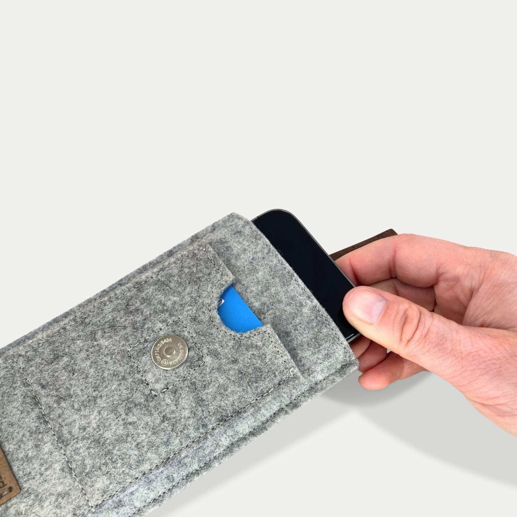 Handy Gürteltasche für iPhone XS | mit Magnetverschluss und Kartenfach | hellgrau | Modell CLIP