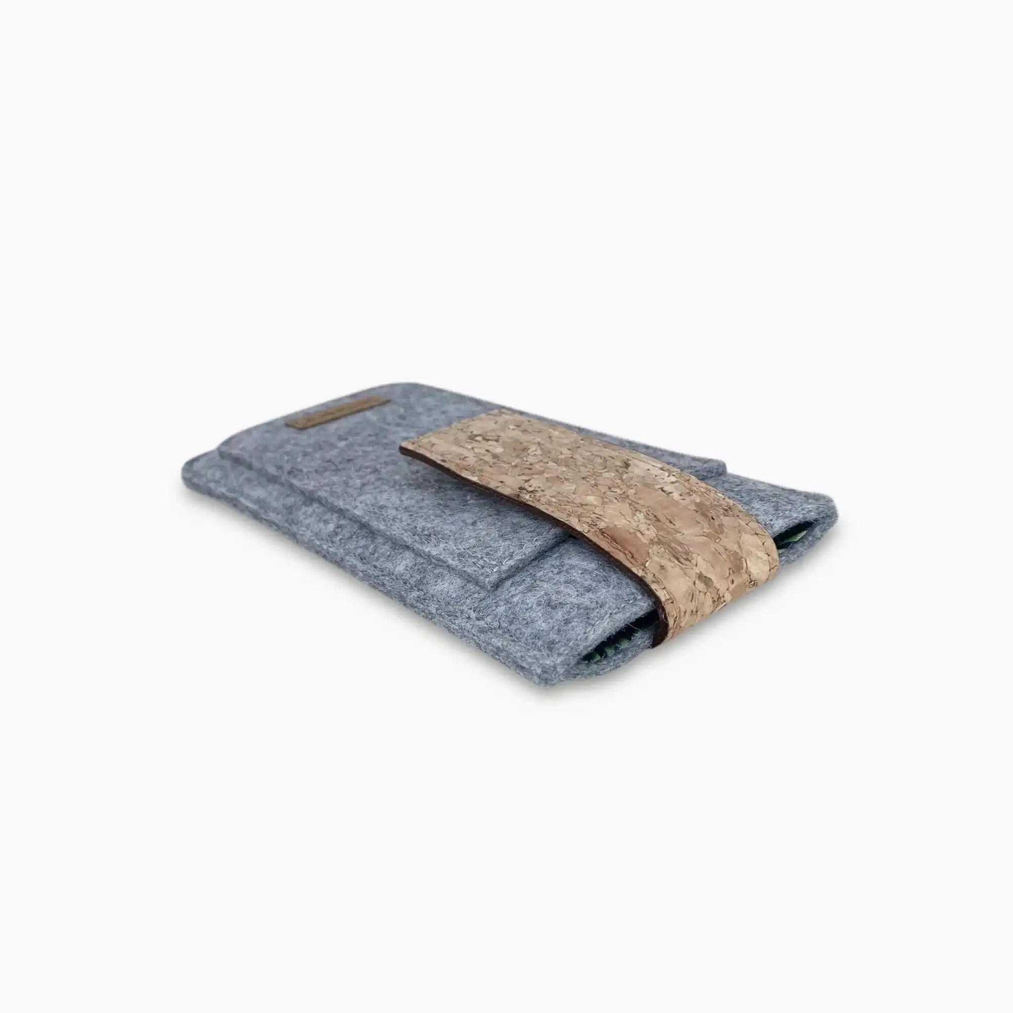 Handytasche für Xiaomi POCO M6 Pro | mit Magnetverschluss und extra Fach | hellgrau - Stripes | Modell HAKA