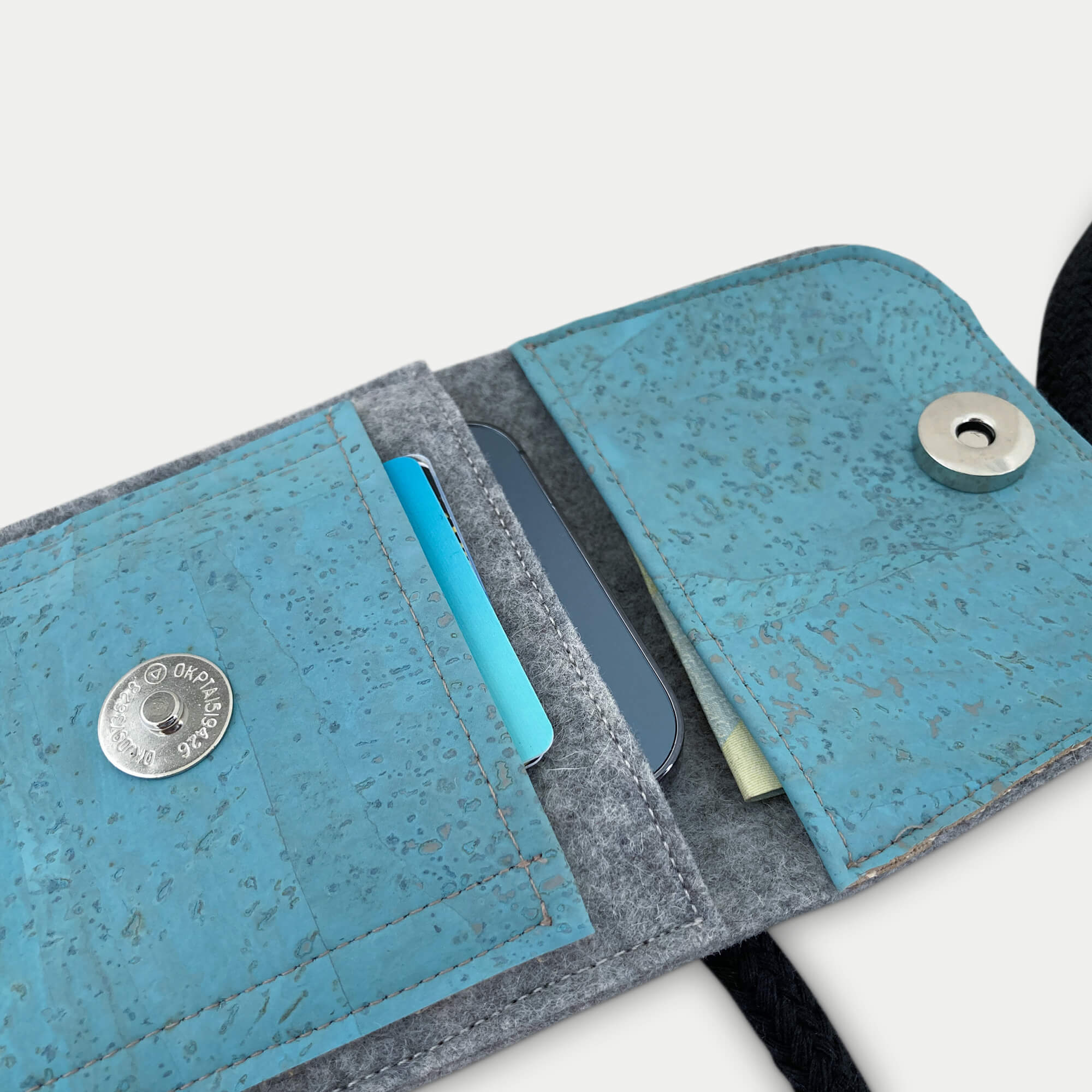 Umhängetasche für Xiaomi Redmi 13C | aus Filz und Bio-Baumwolle | hellgrau - azur | Modell KEDJA deluxe