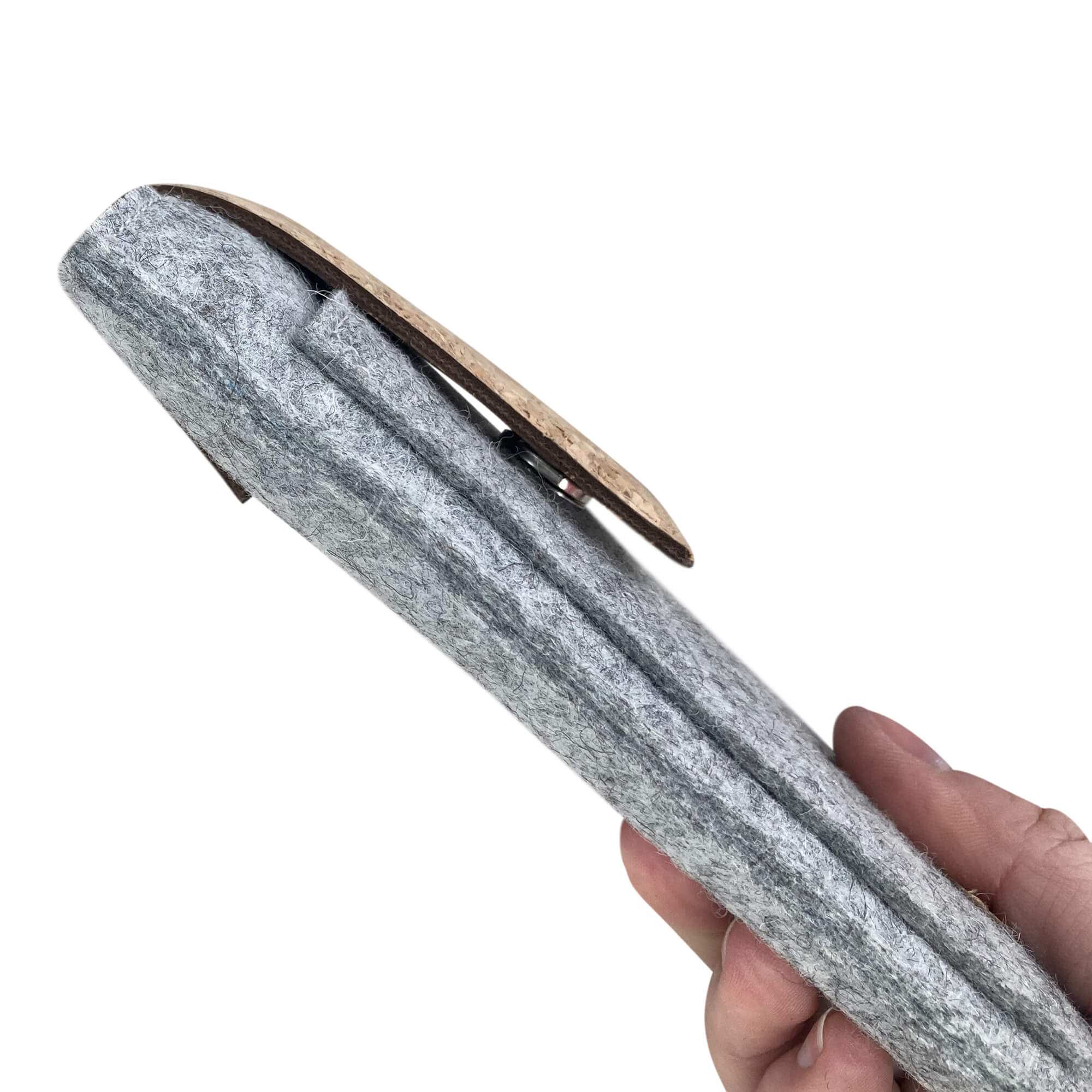 Hülle für PocketBook Era Color | mit Magnetverschluss und extra Fach | hellgrau - Tracks | Modell "HAKA"