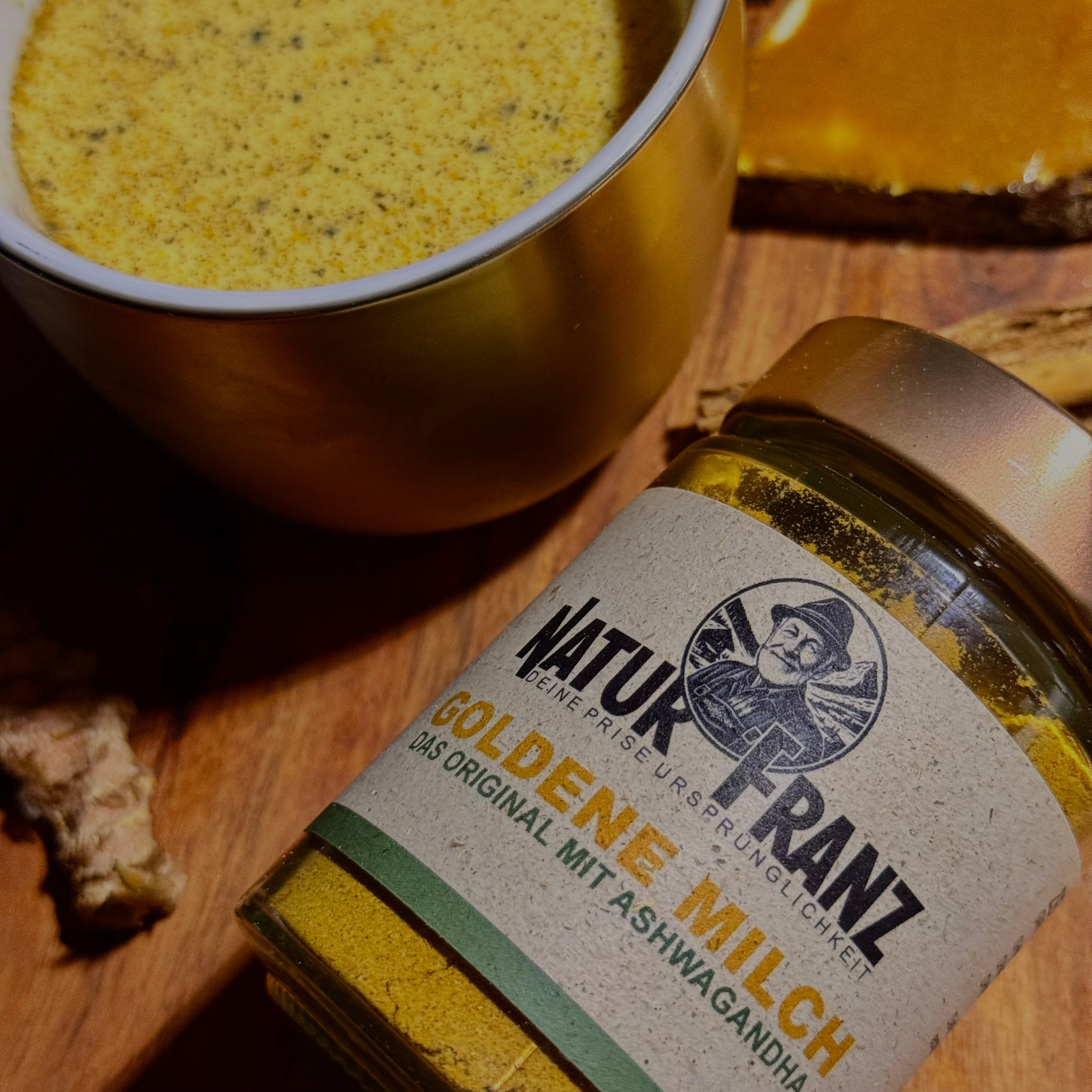 Goldene Milch Familienrezept Aus Indien Mit Ashwagandha Bio Kurkuma Ingwer Zimt Kardamom Ayurvedische Gewürzmischung