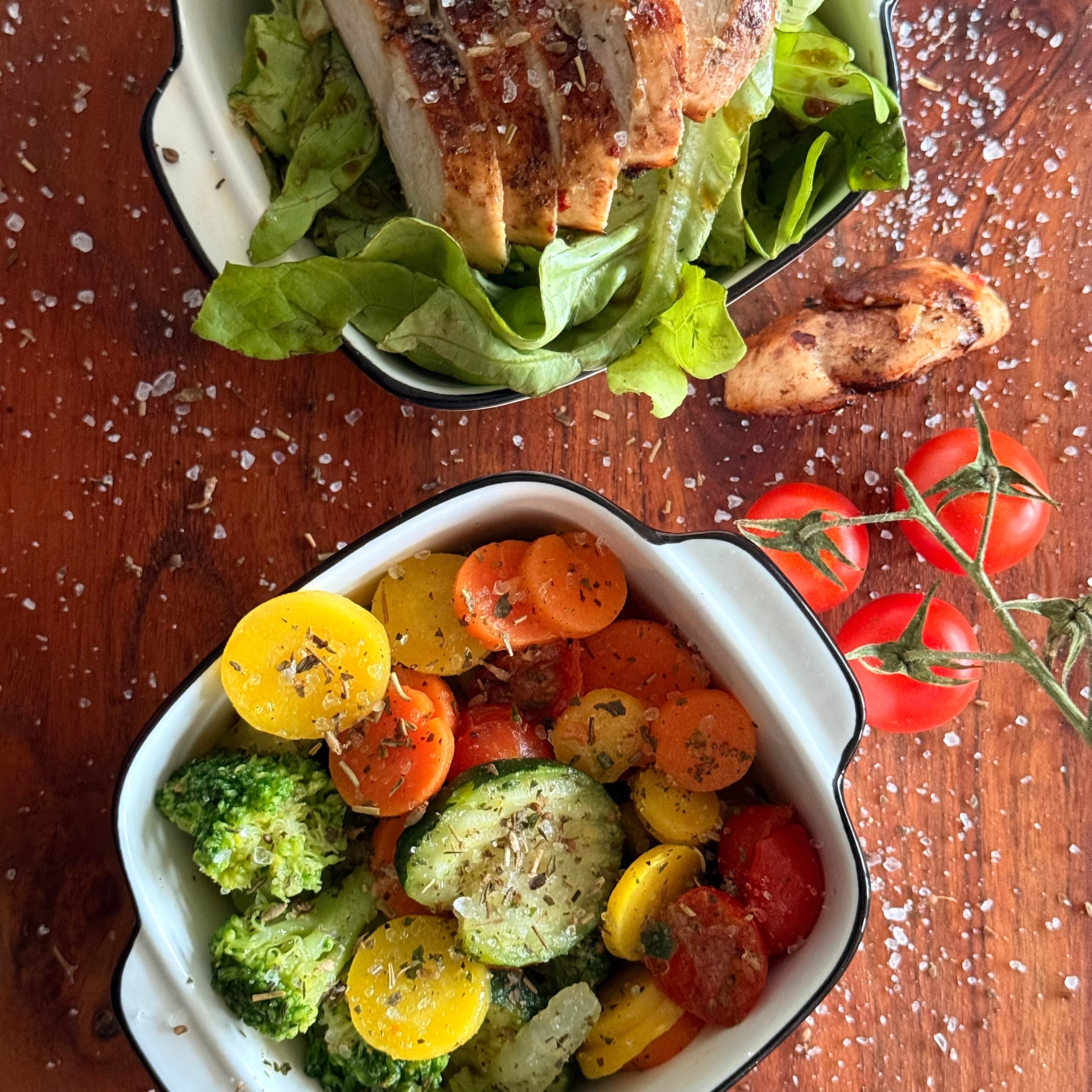 Mediterranes Salz Mit Rosmarin Basilikum Thymian Anis Lavendelblüten Ideal Zu Pasta Fisch Ofenkartoffeln Tomaten