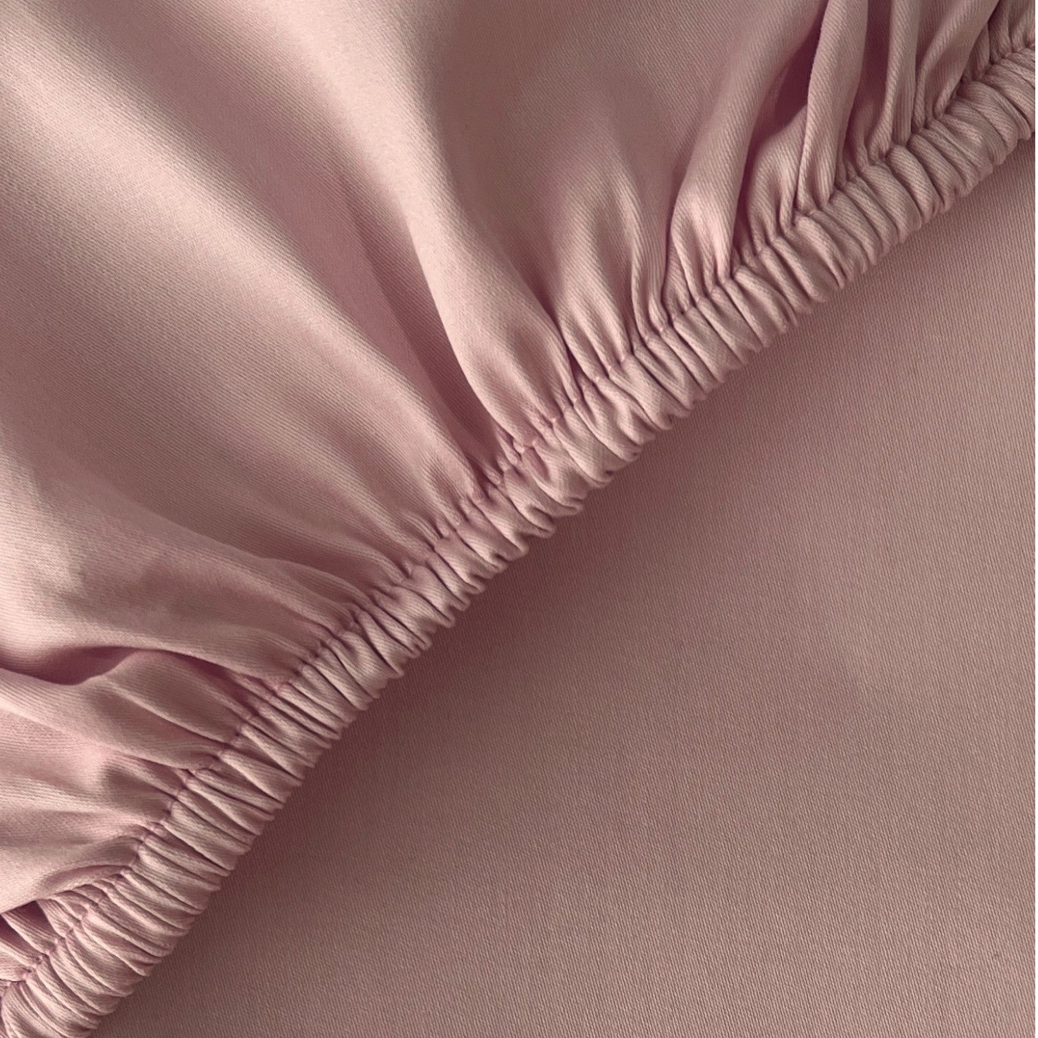 Charm Spannbettlaken Aus Ägyptischer Baumwolle Satin Mit 600 Fäden Für Atmungsaktiven Seidigen Glanz