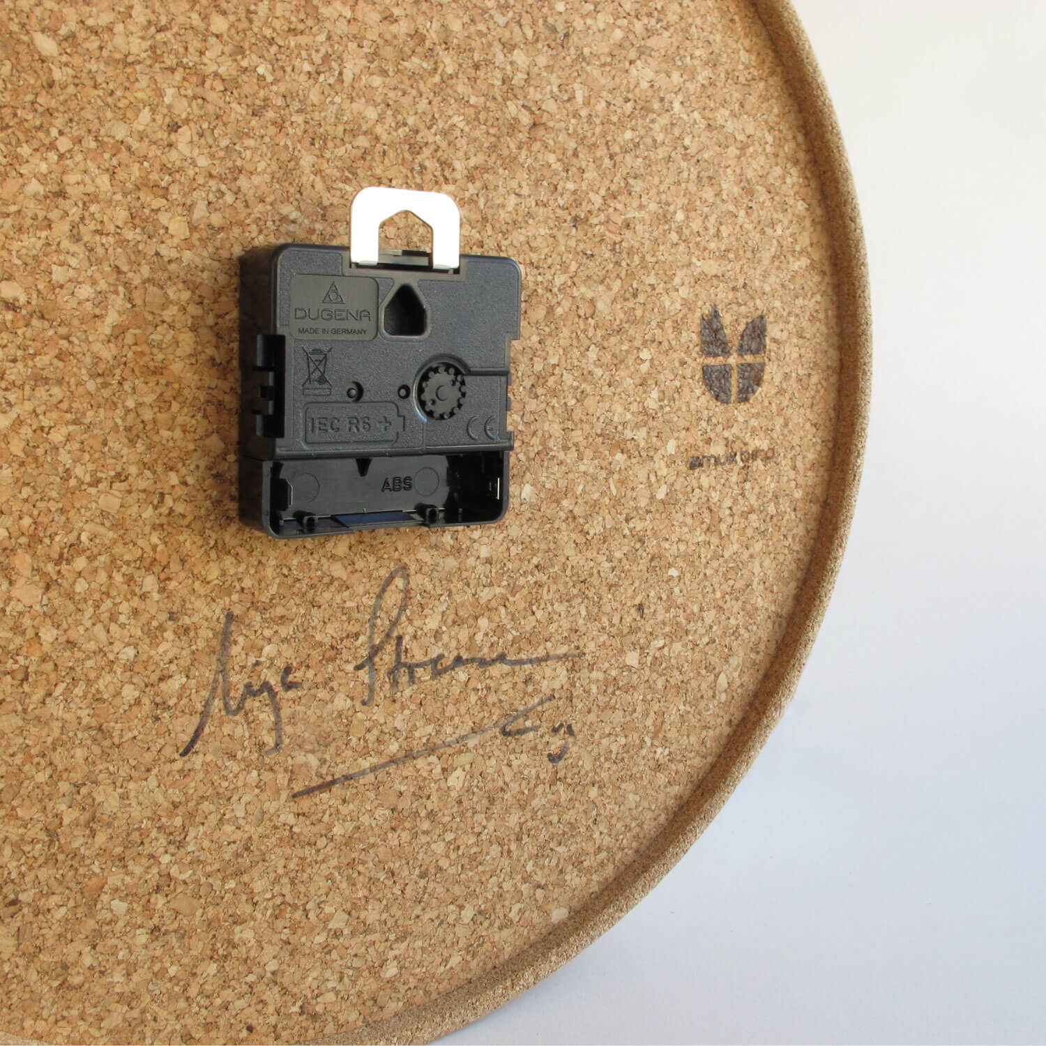 Wanduhr aus Filz und Kork 30 cm | Design "Love" by Anja Streese