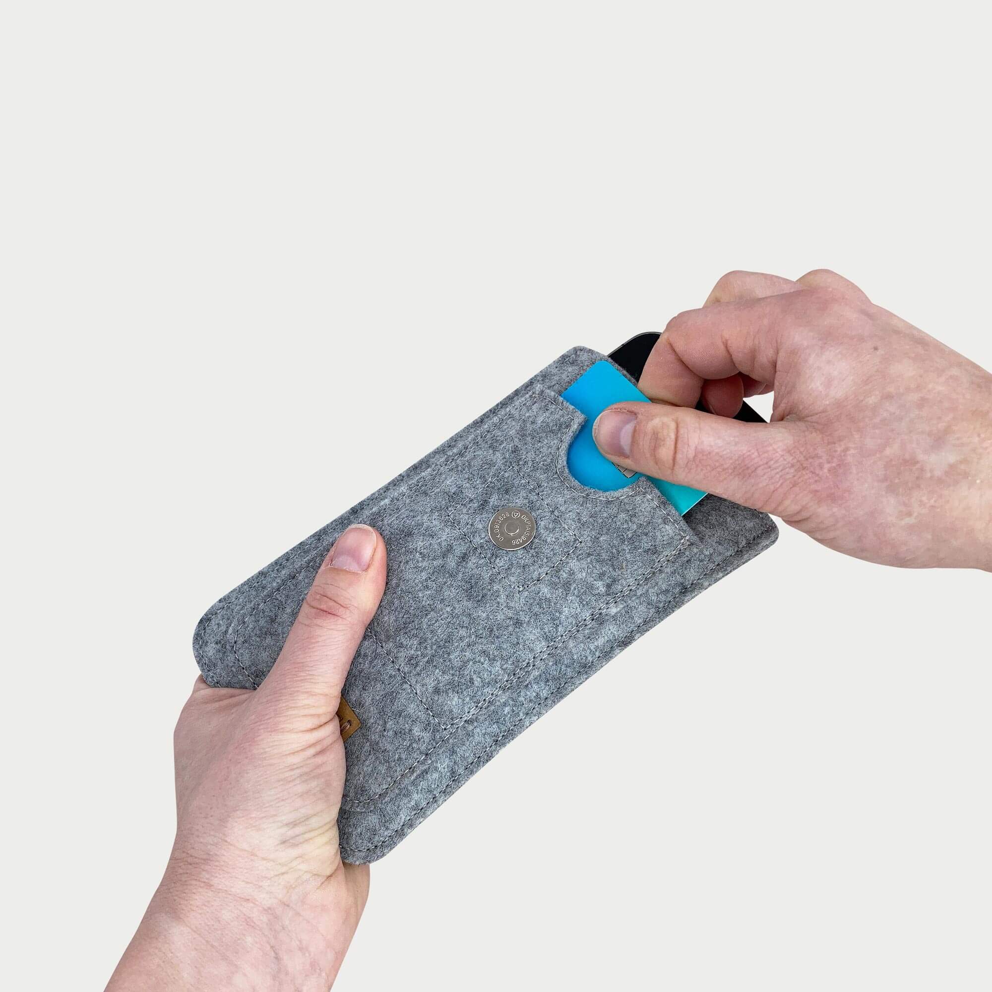 Handytasche für Google Pixel Fold | mit Magnetverschluss und extra Fach | hellgrau - Stripes | Modell HAKA