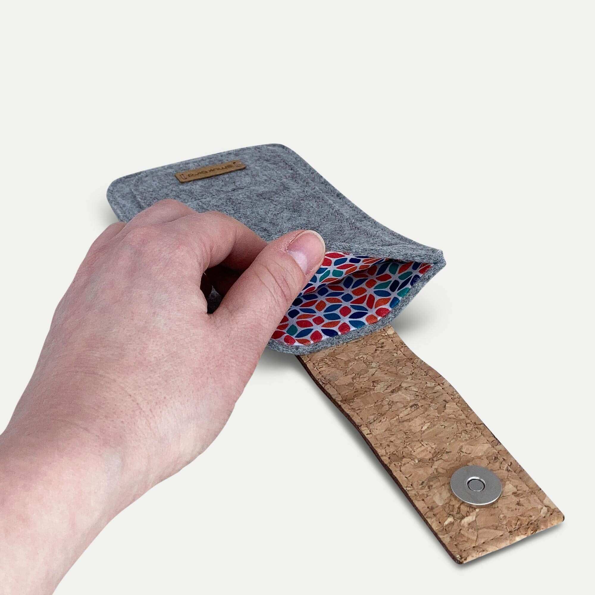 Handytasche für Xiaomi POCO M7 Pro | mit Magnetverschluss und extra Fach | hellgrau - Colorful | Modell HAKA