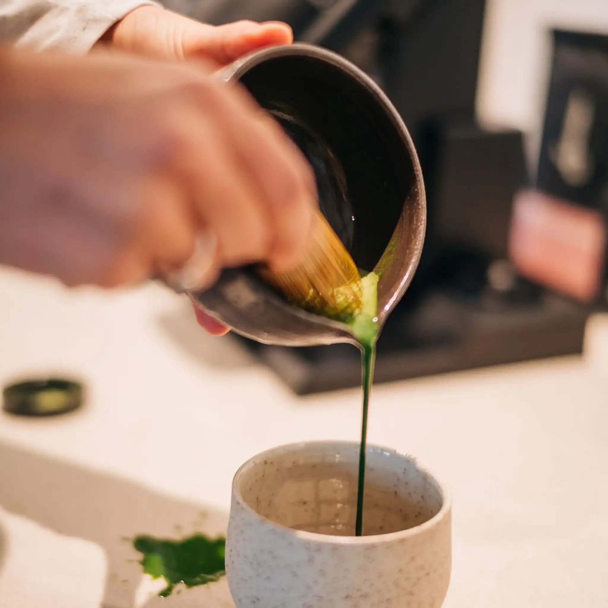 Matcha Set grau/schwarz by Mura Mura Ceramics