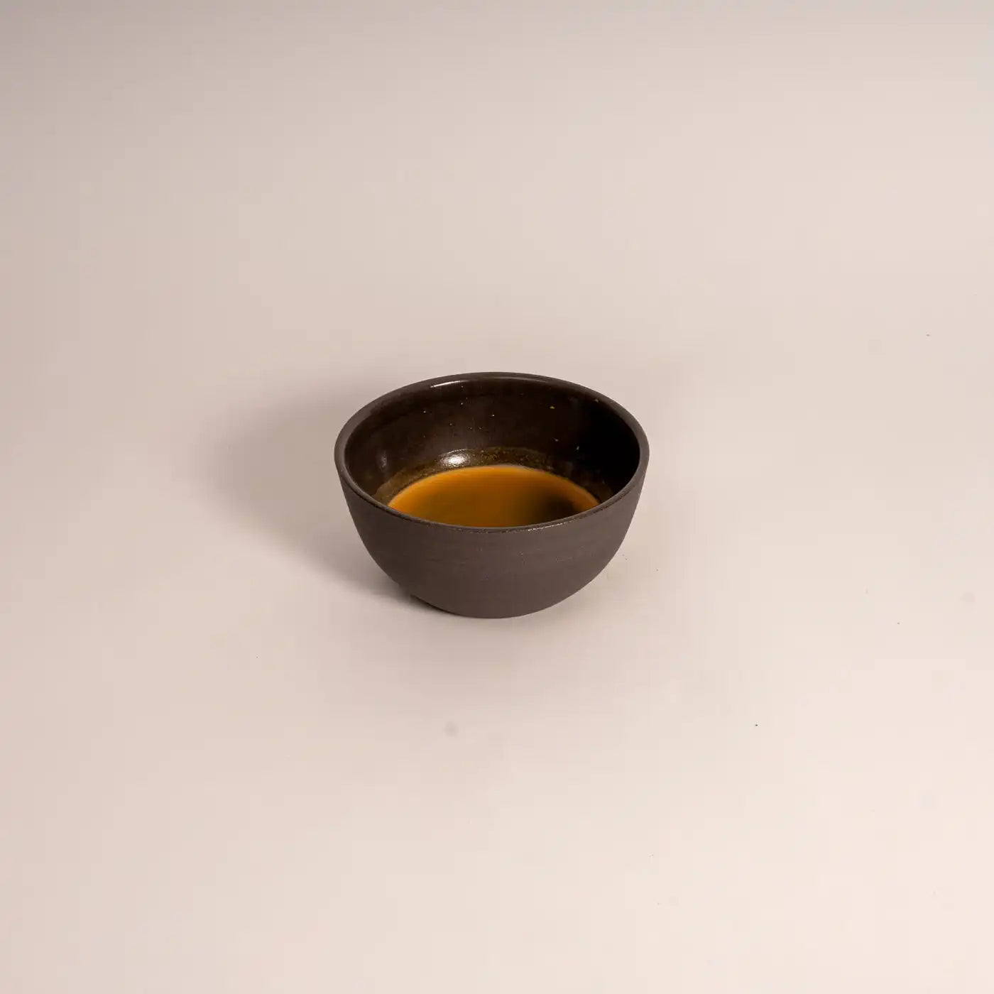 Cappuccino Tasse KUMO grau/schwarz by Mura Mura Ceramics