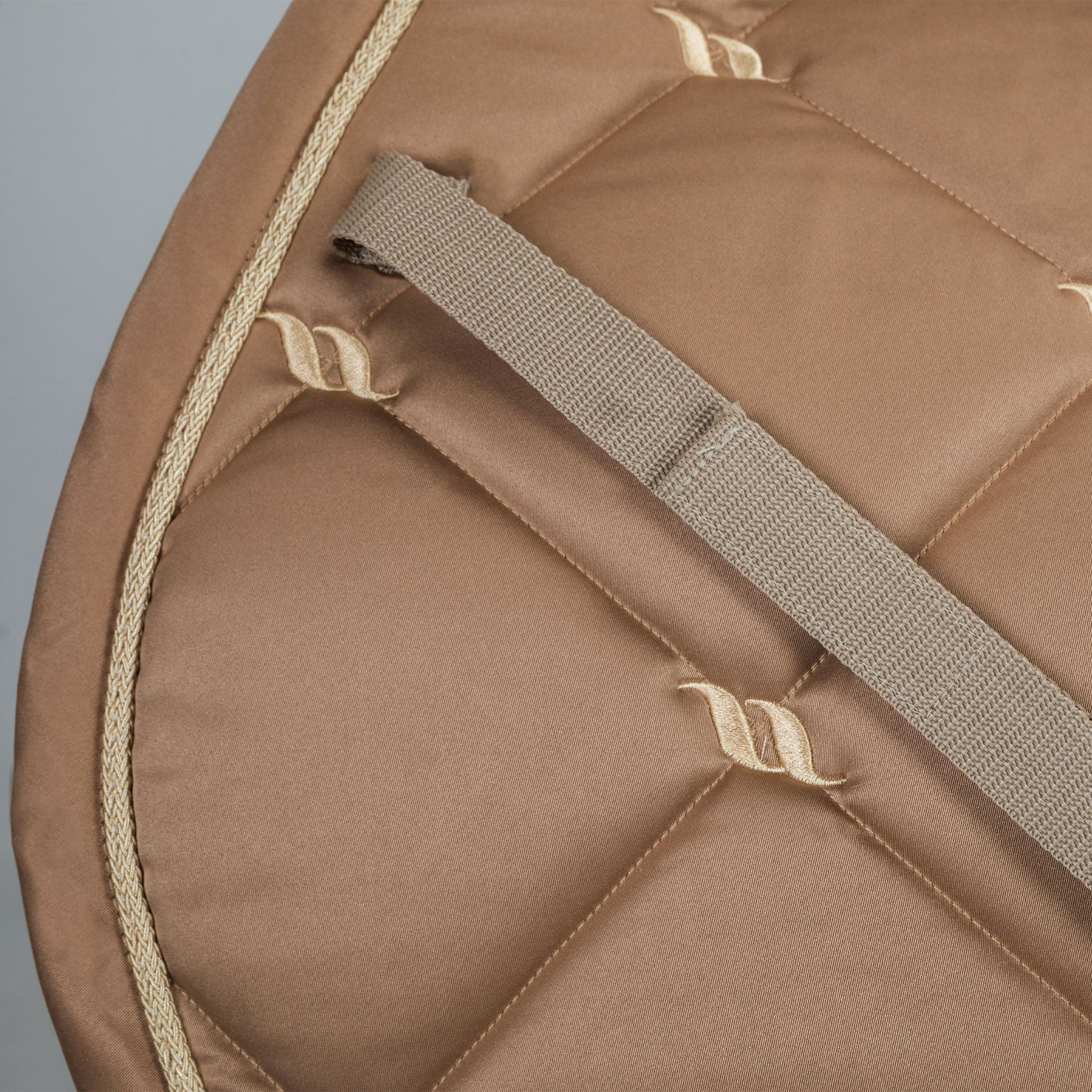 "Nights Collection" Schabracke Springen Nougat