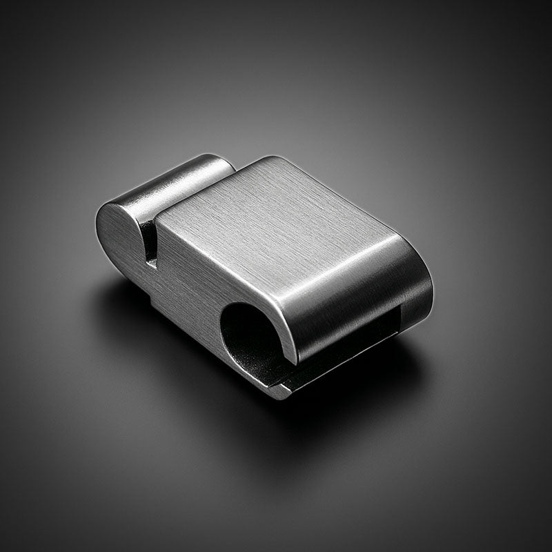 Silver Plate Rindsleder Armband Unisex Gravierbar Mit Gratis Luxus Etui In Schwarz Und Silber Verfügbar 19 21 Und 23 Cm