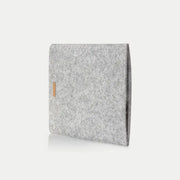 Hülle für iPad Pro 12,9" - 5. Gen | aus Filz und Bio-Baumwolle | hellgrau - tracks | Modell "LET"