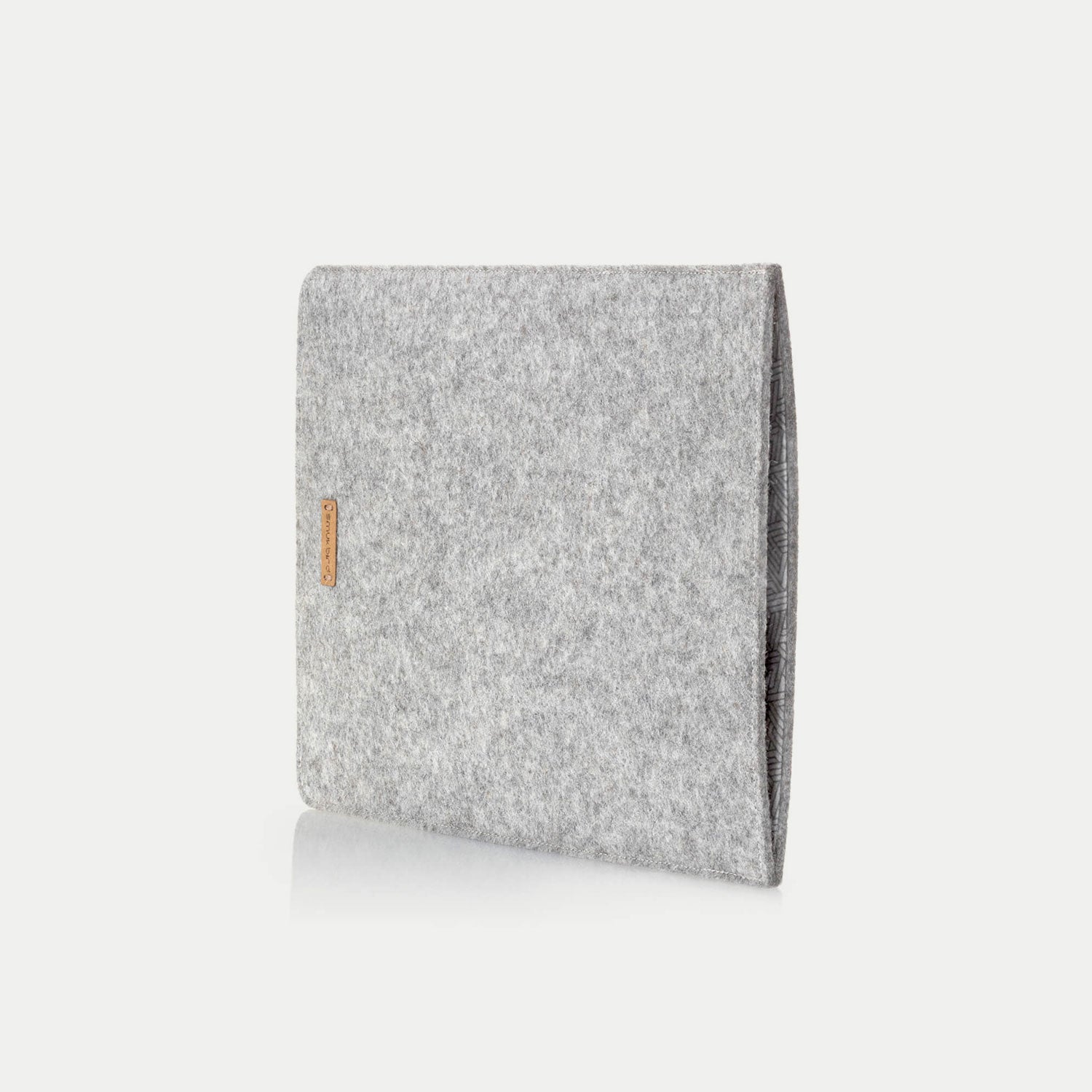 Hülle für iPad Mini - 6. Gen | aus Filz und Bio-Baumwolle | hellgrau - tracks | Modell "LET"