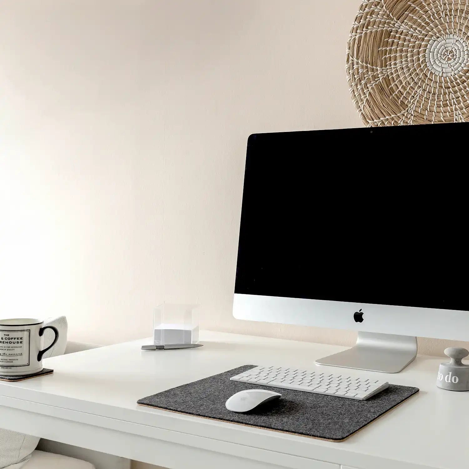 Schreibtischunterlage aus Filz und Kork | 38 x 34,5 cm | anthrazit