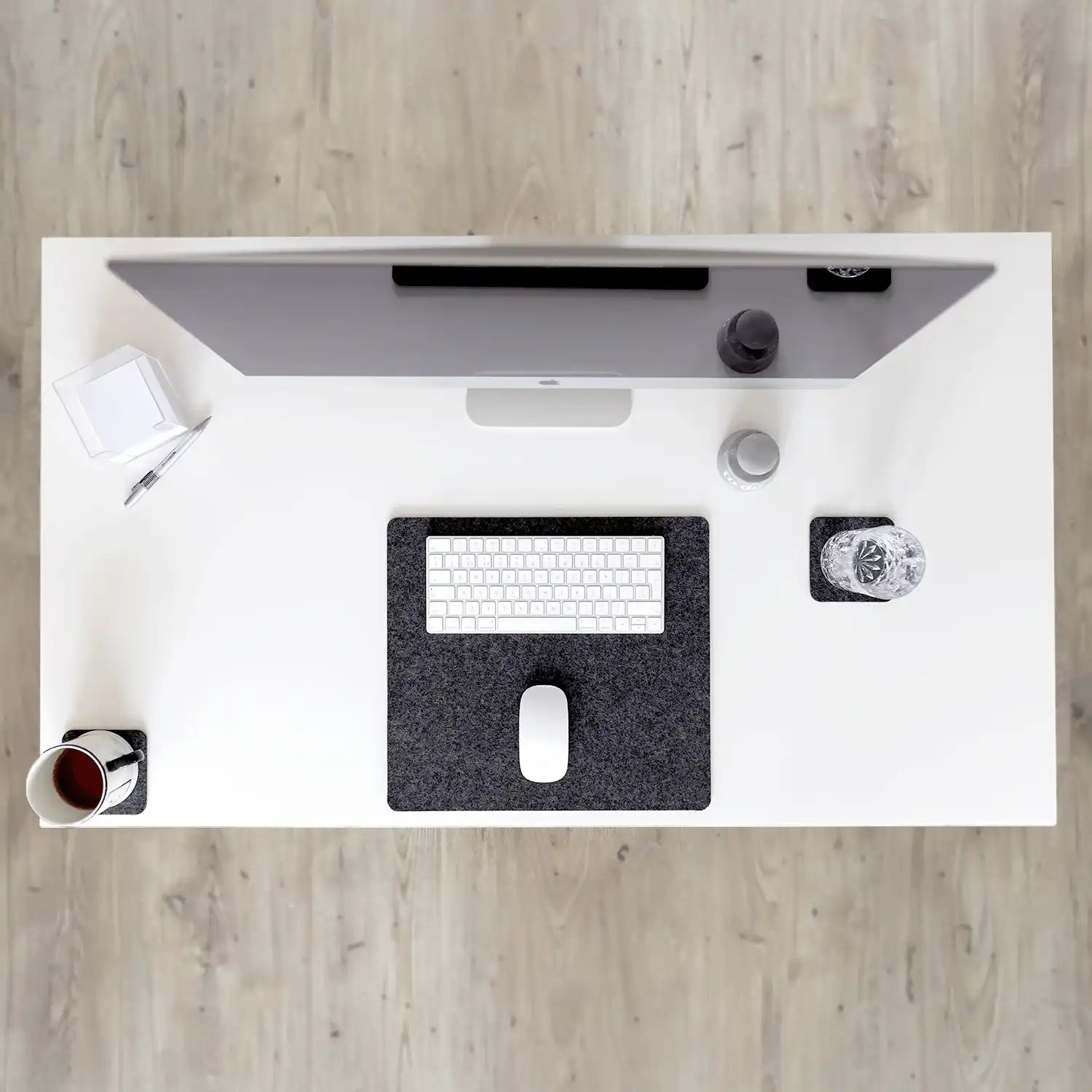 Schreibtischunterlage aus Filz und Kork | 38 x 34,5 cm | anthrazit