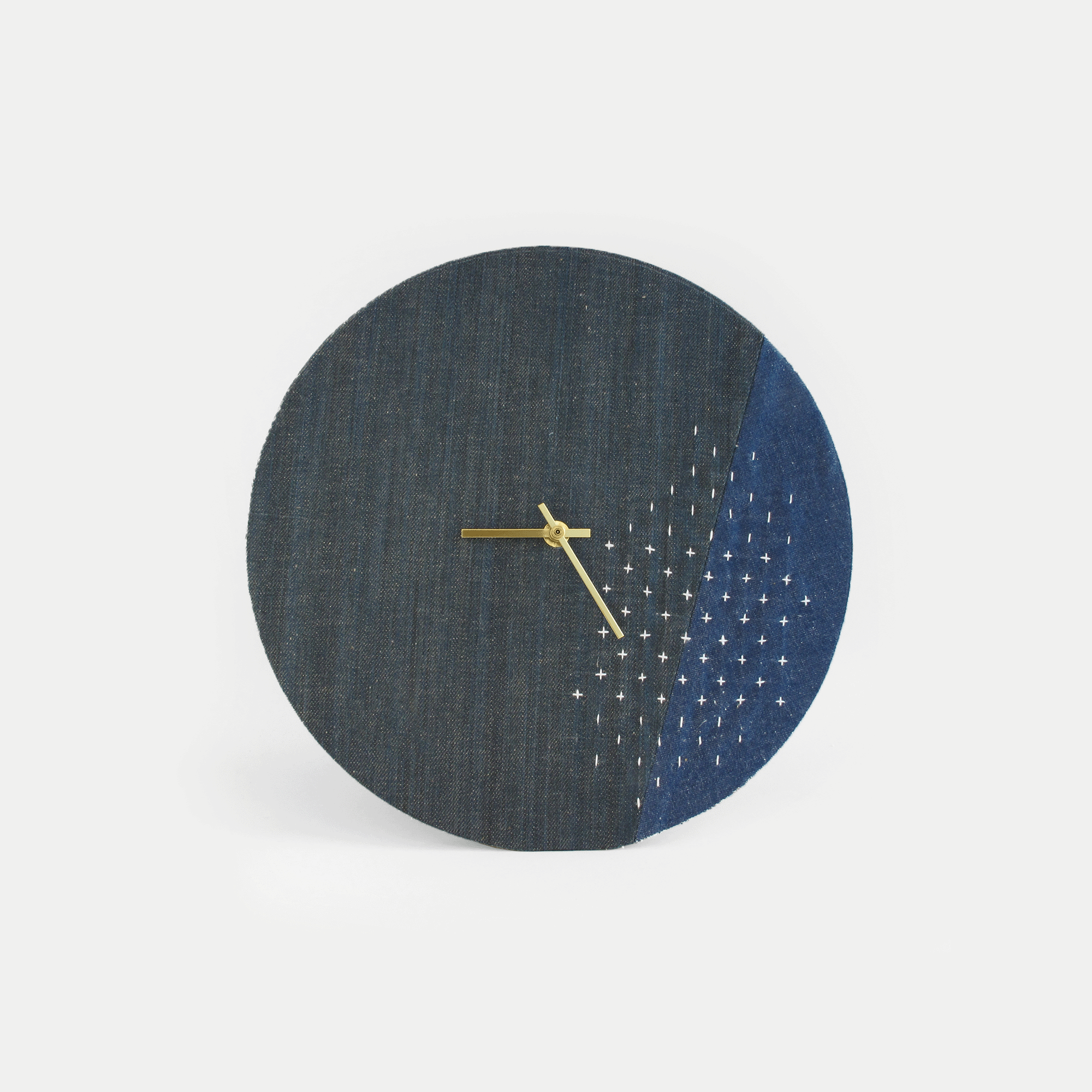 Wanduhr Wabi Sabi Denim rund 30 cm | Denim - Gold | Design: Sapporo