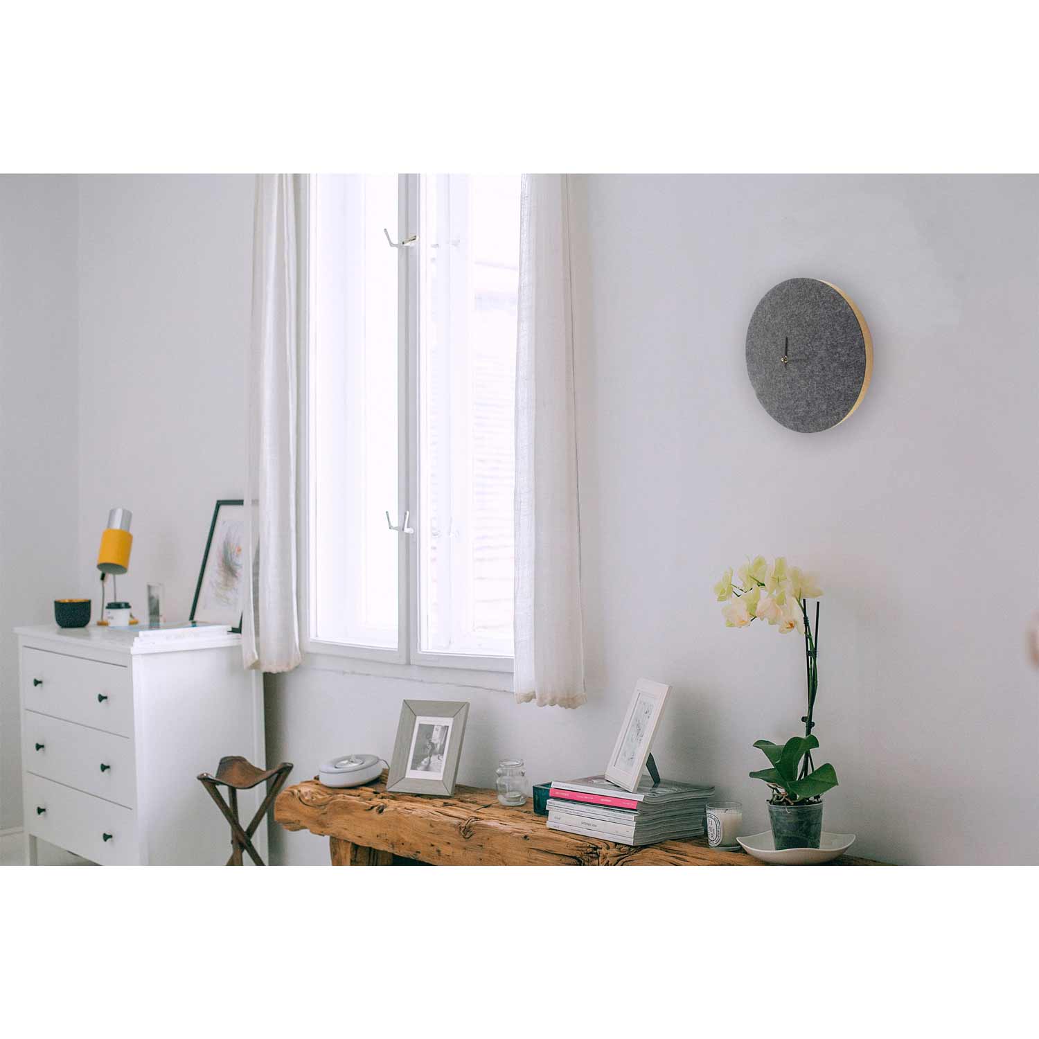 Wanduhr aus Filz und Kork 30 cm | anthrazit - schwarz | Design: Aalborg