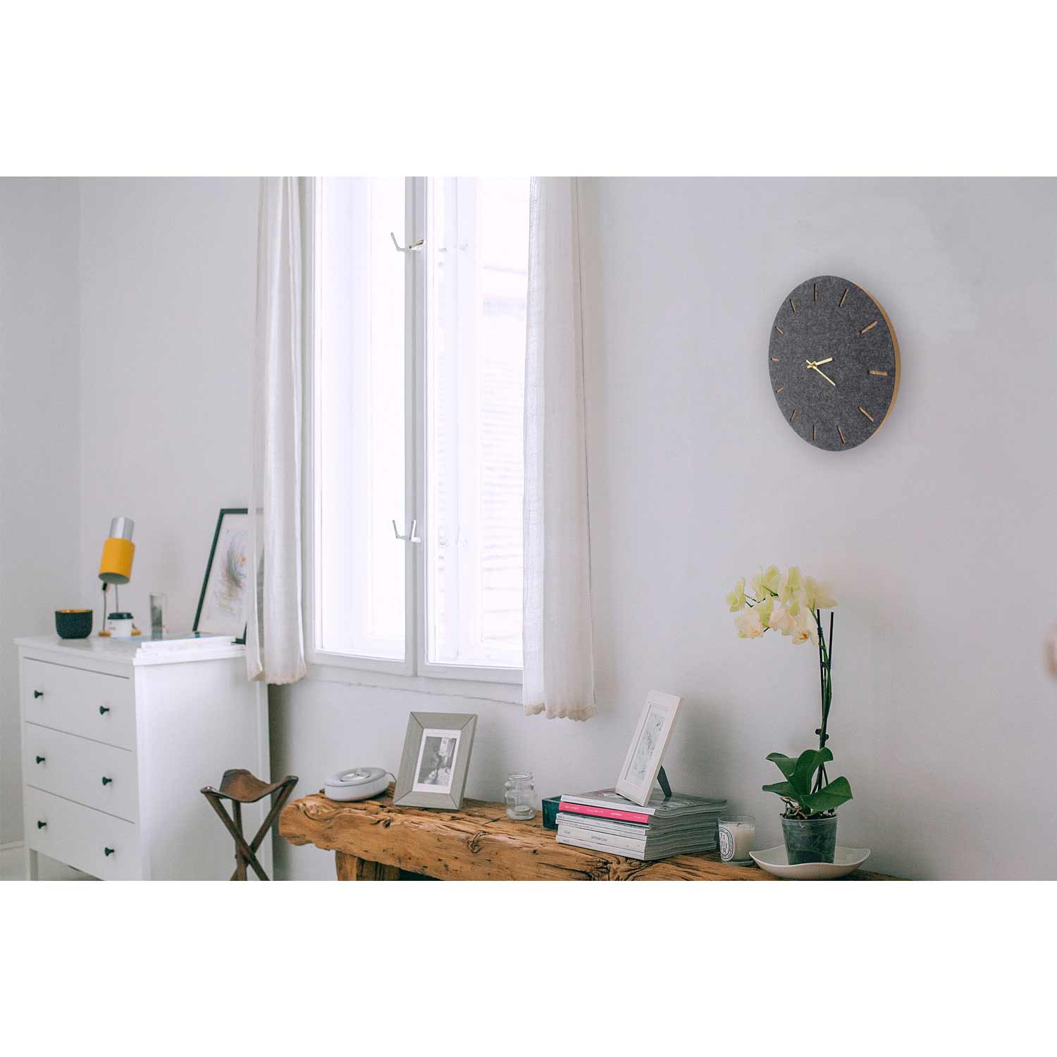 Wanduhr aus Filz und Kork 30 cm | anthrazit - gold | Design: Kopenhagen