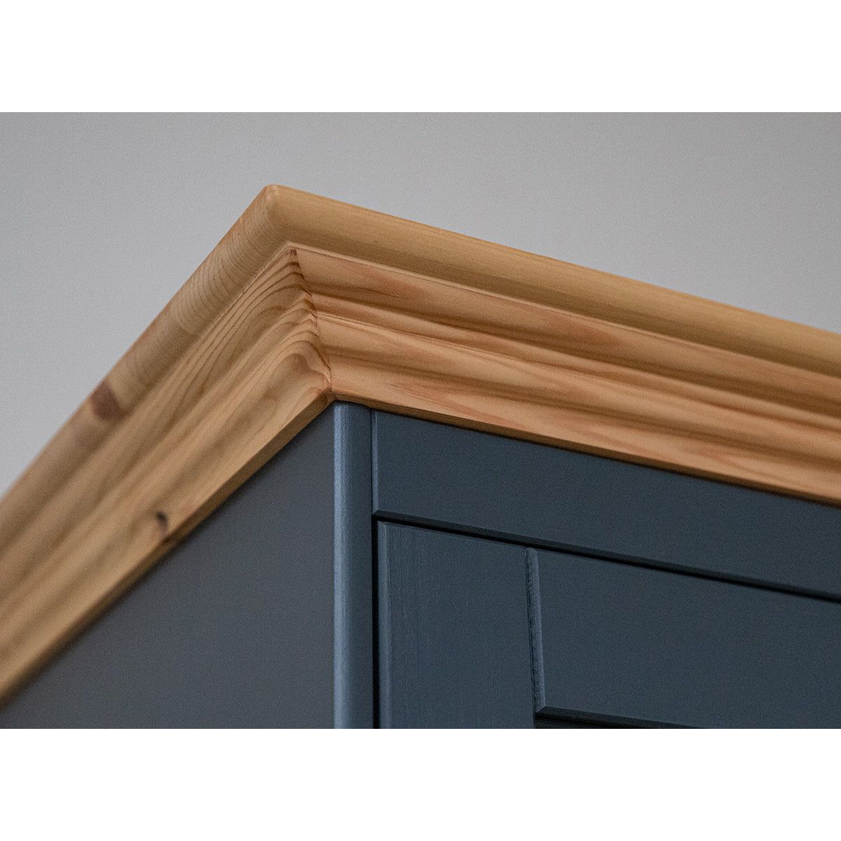 Bologna Elegante Massivholz Kiefer Vitrine 2D | Farbe Graphit - Kiefer