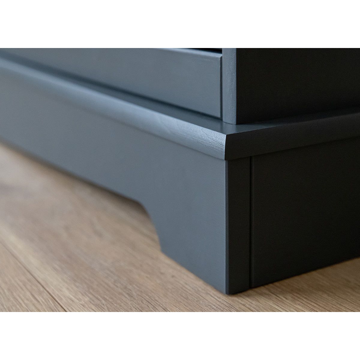 Bologna Elegante Massivholz Kiefer Glasvitrine 1.3 | Farbe Graphit - Eiche