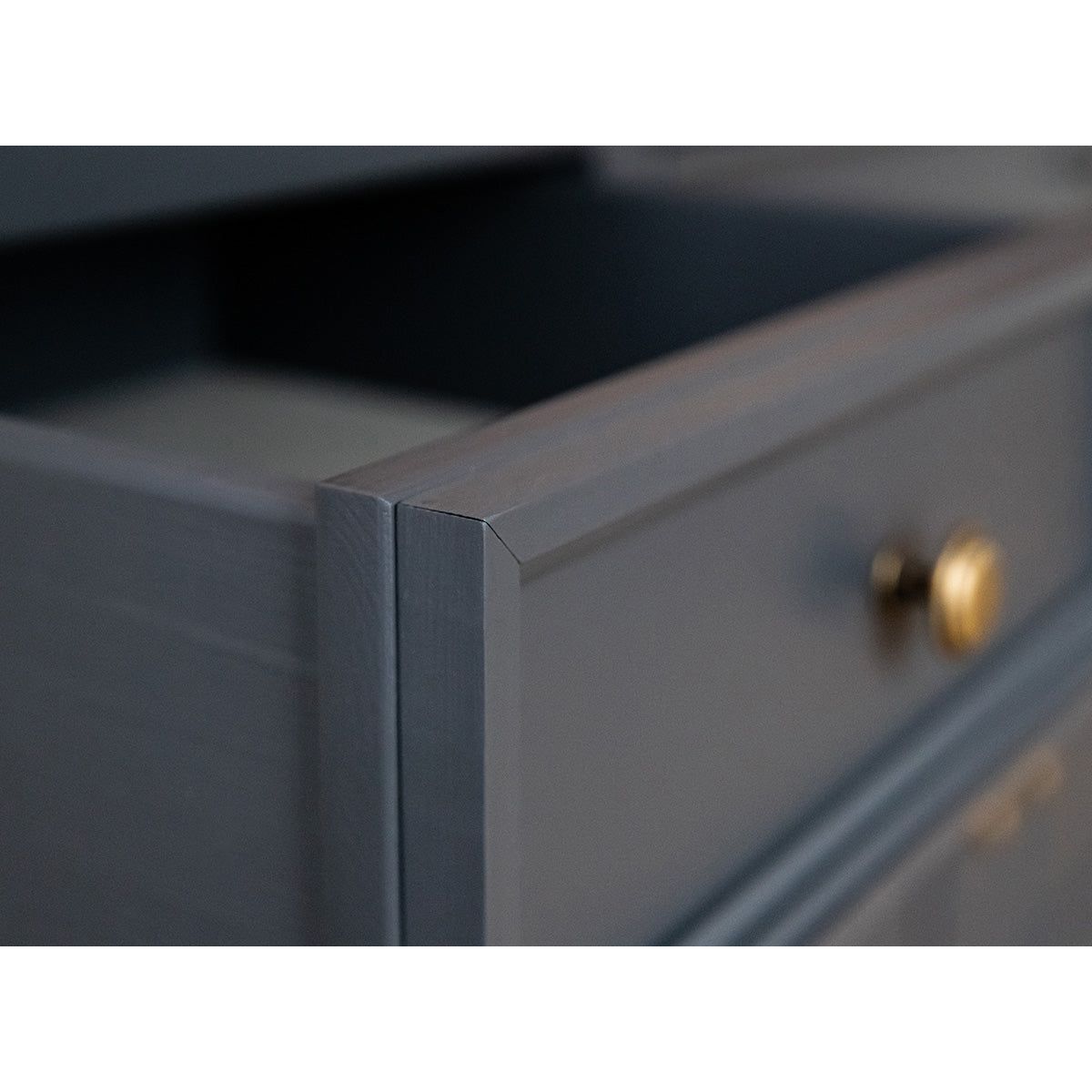 Bologna Elegante Massivholz Kiefer Kommode 3.3 | Farbe Graphit - Eiche