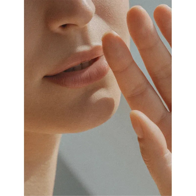 Sensitive Skin Oil-To-Milk Cleanser