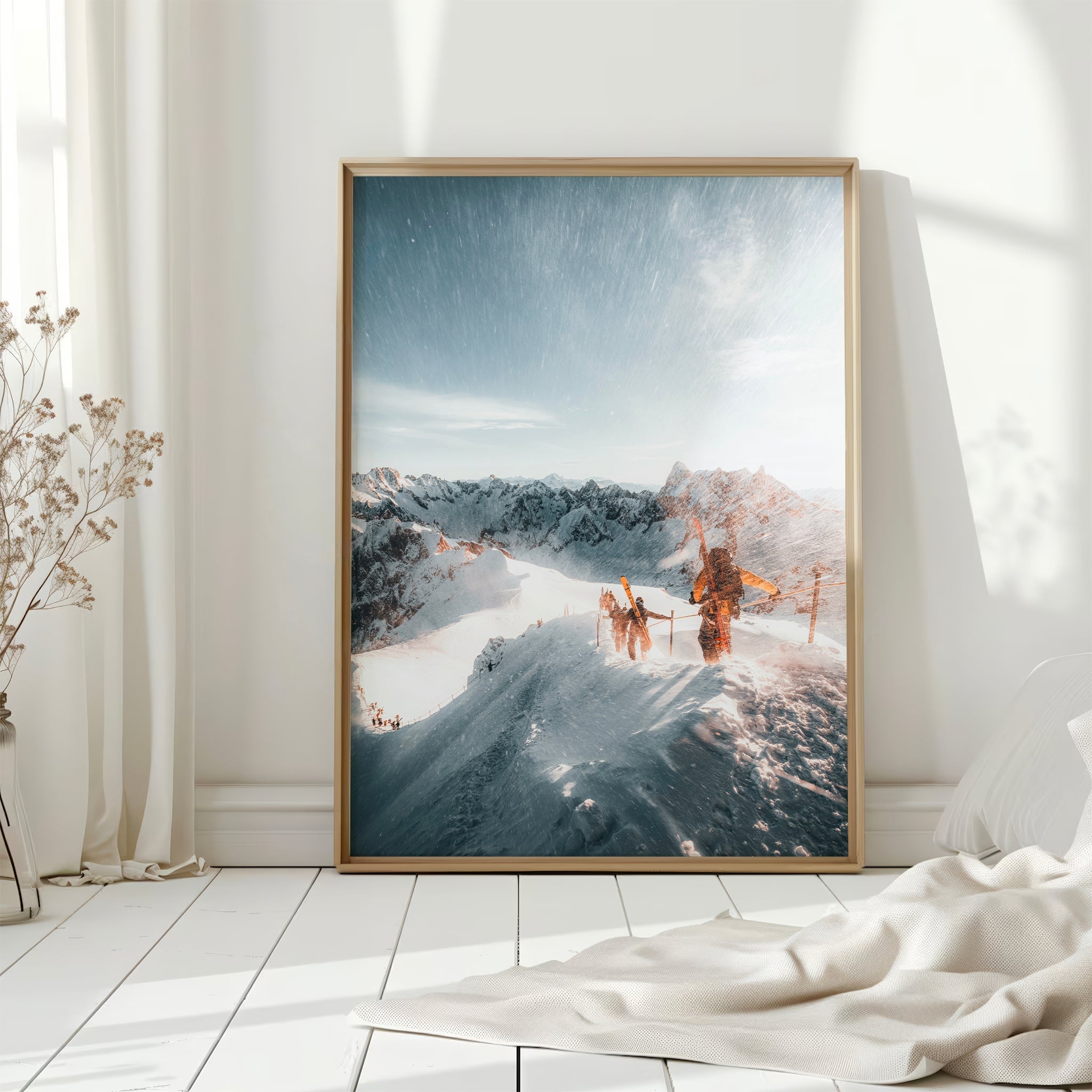 Skiers on Vallée Blanche – Chamonix Wall Art Print